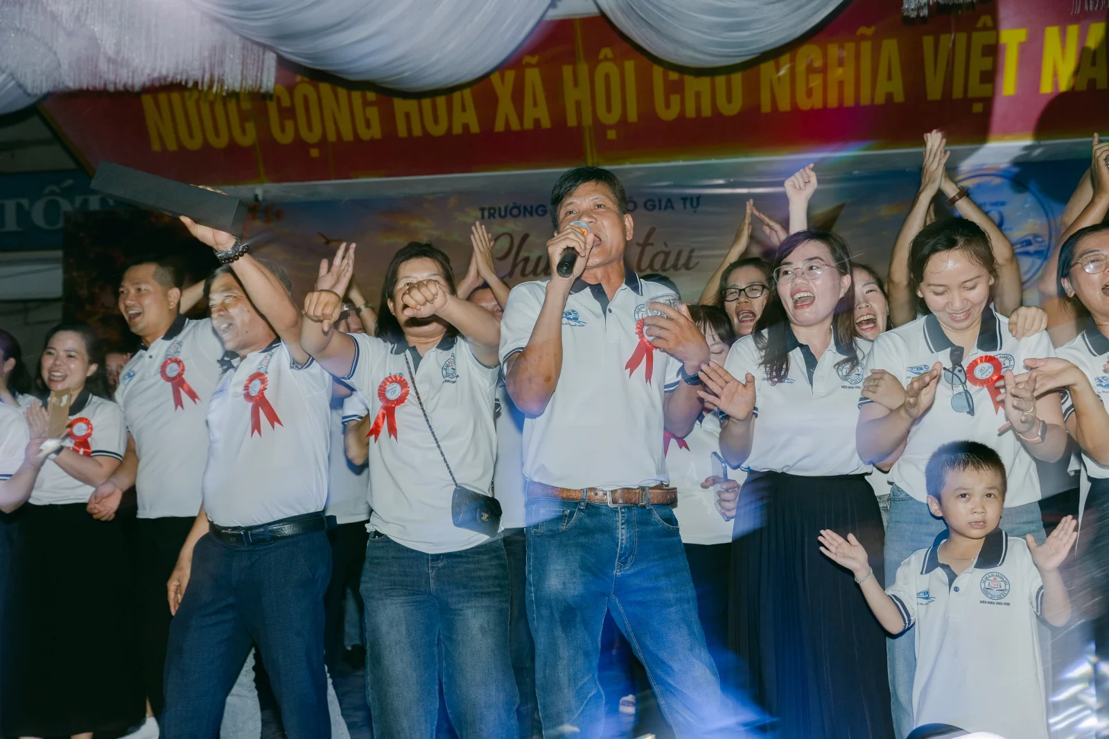 Ảnh lễ kỷ niệm 20 năm THPT Ngô Gia Tự, chụp ngày 08/08/2026