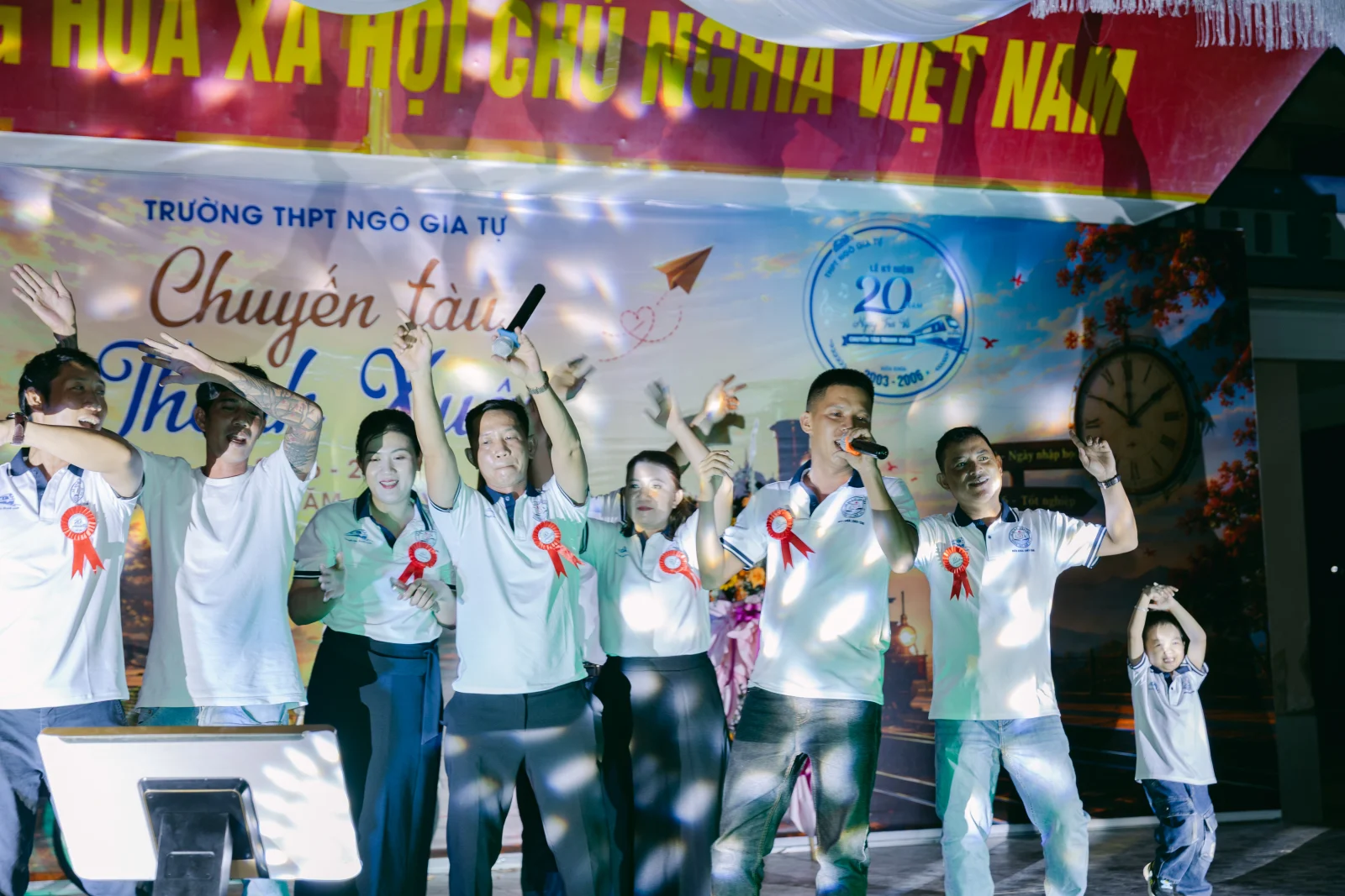 Ảnh lễ kỷ niệm 20 năm THPT Ngô Gia Tự, chụp ngày 08/08/2026