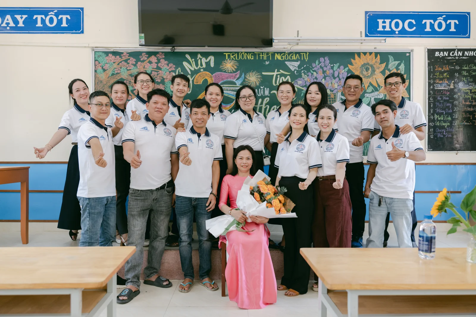 Ảnh lễ kỷ niệm 20 năm THPT Ngô Gia Tự, chụp ngày 08/08/2026