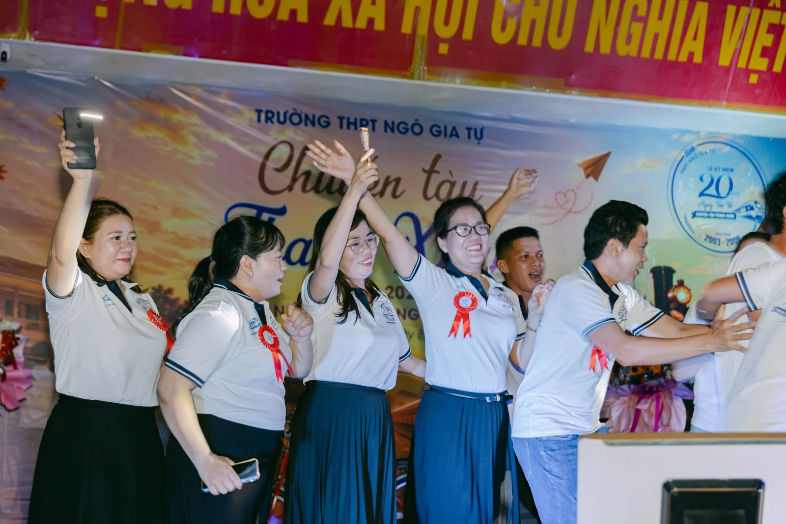 Ảnh lễ kỷ niệm 20 năm THPT Ngô Gia Tự, chụp ngày 08/08/2026