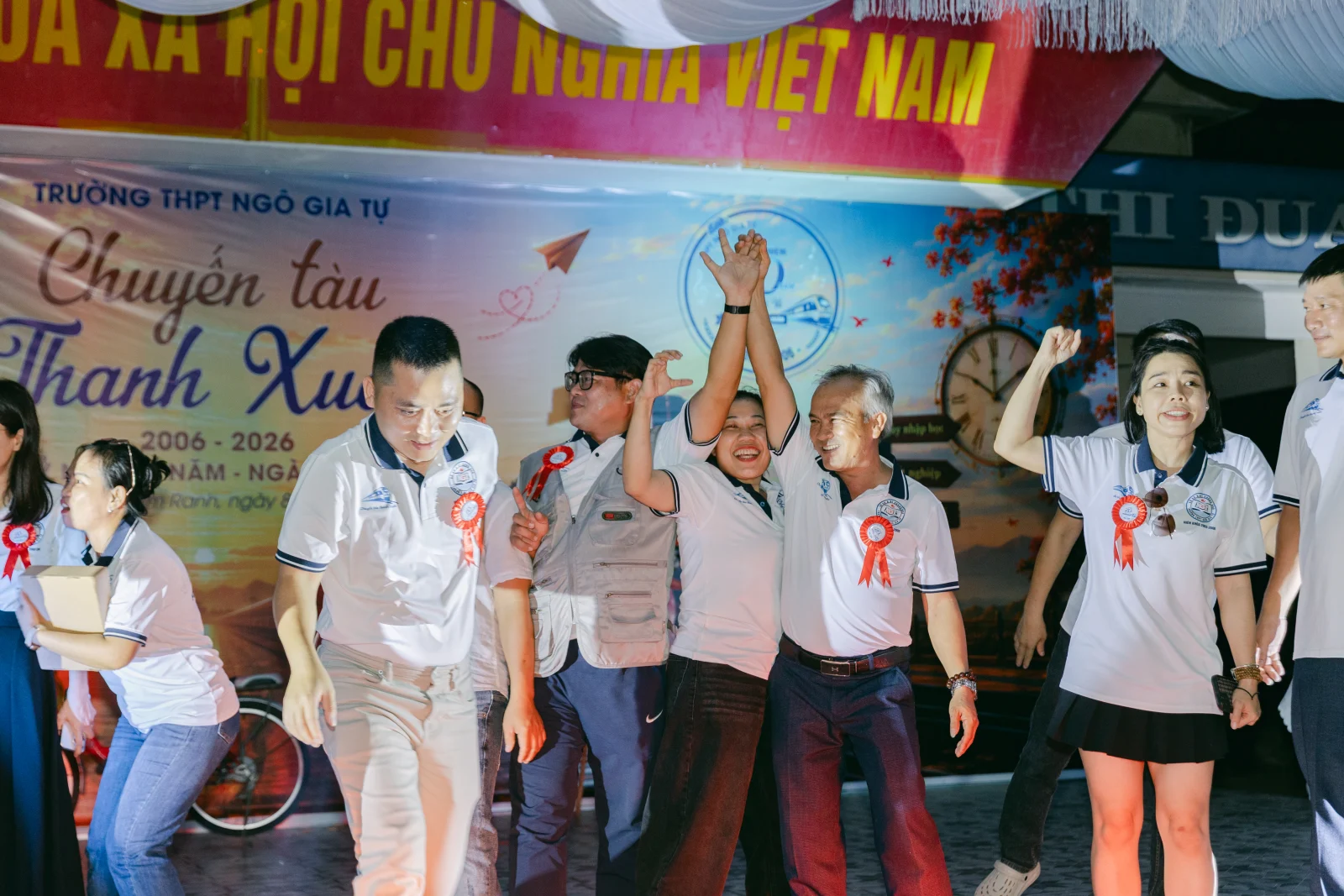 Ảnh lễ kỷ niệm 20 năm THPT Ngô Gia Tự, chụp ngày 08/08/2026