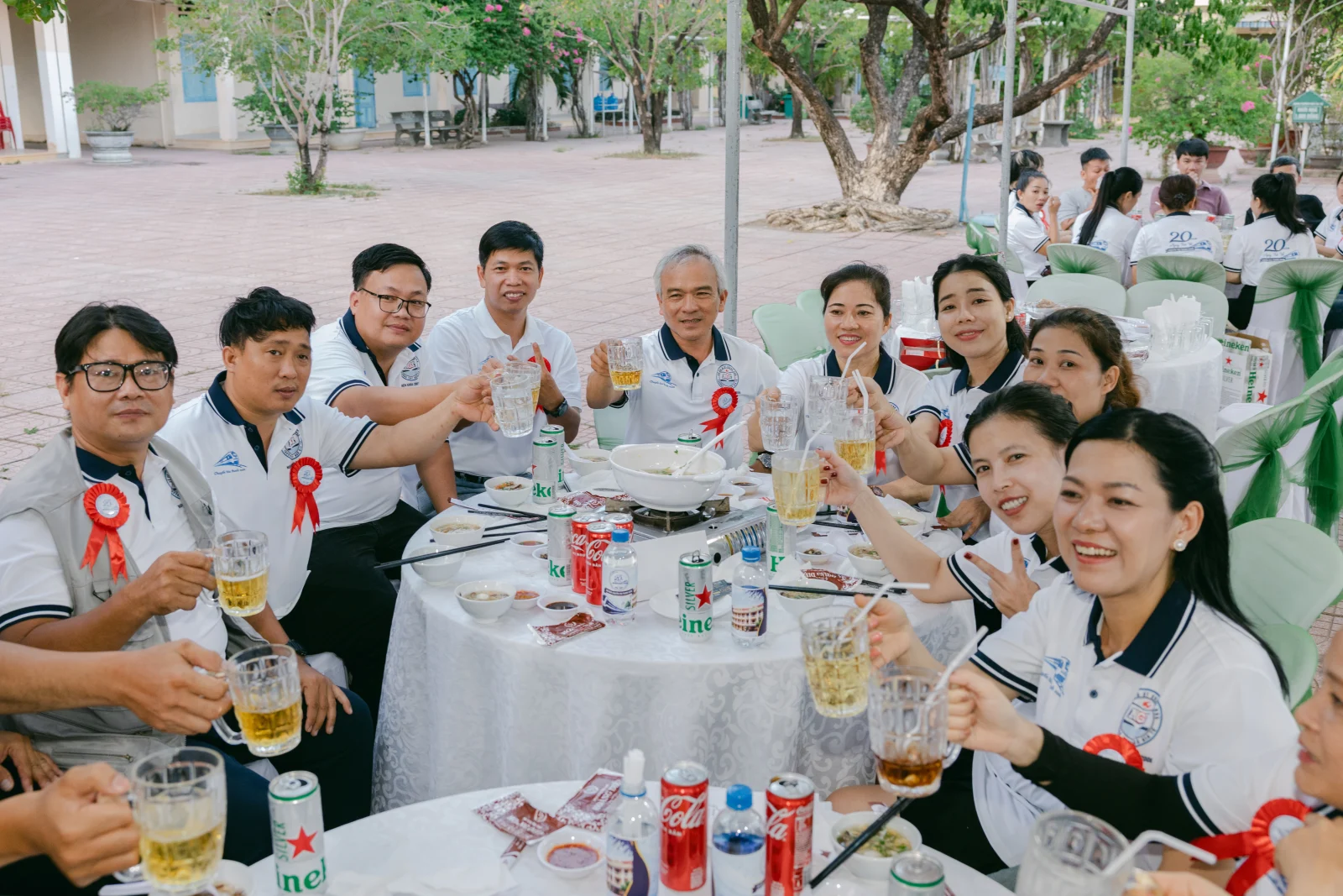 Ảnh lễ kỷ niệm 20 năm THPT Ngô Gia Tự, chụp ngày 08/08/2026