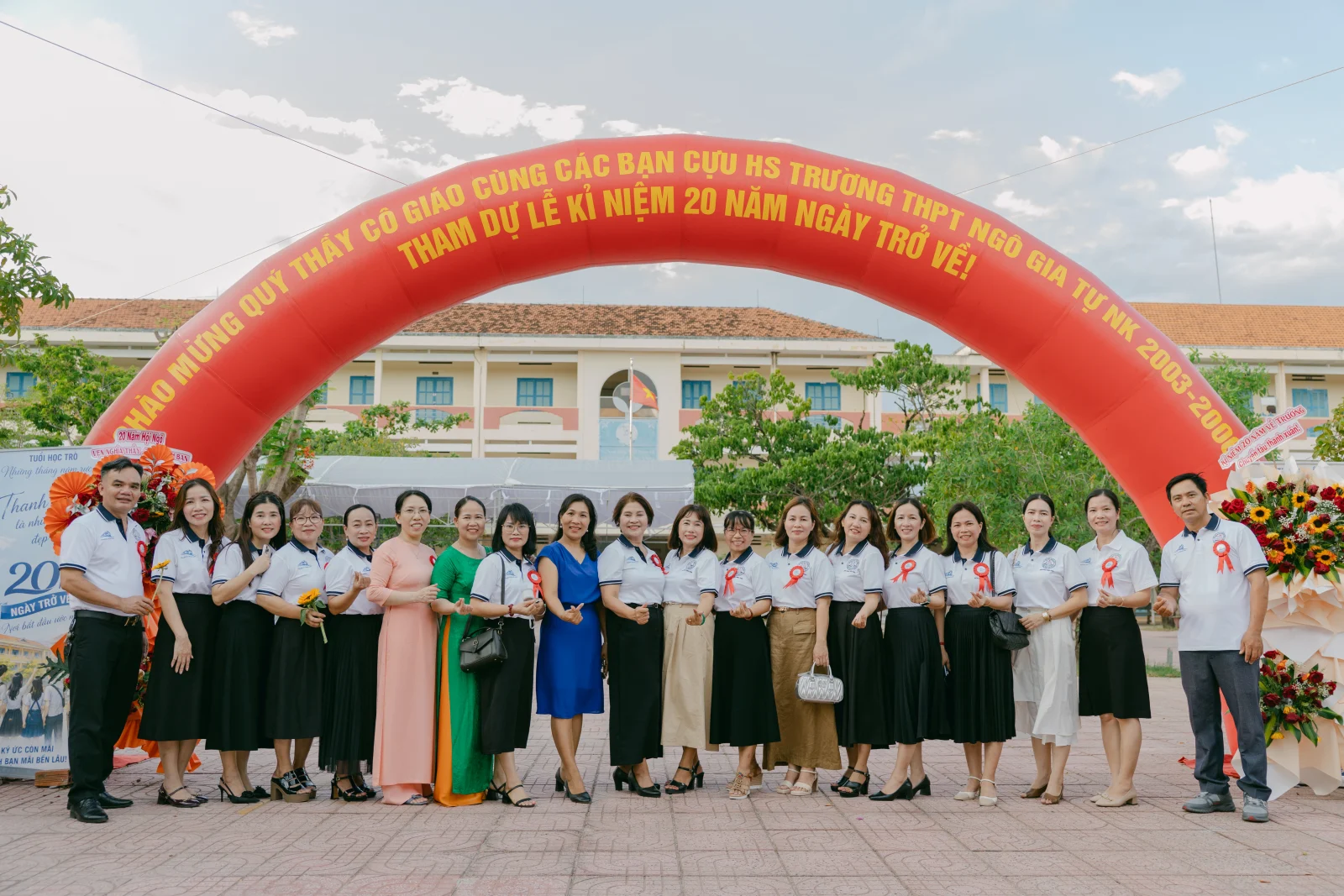 Ảnh lễ kỷ niệm 20 năm THPT Ngô Gia Tự, chụp ngày 08/08/2026
