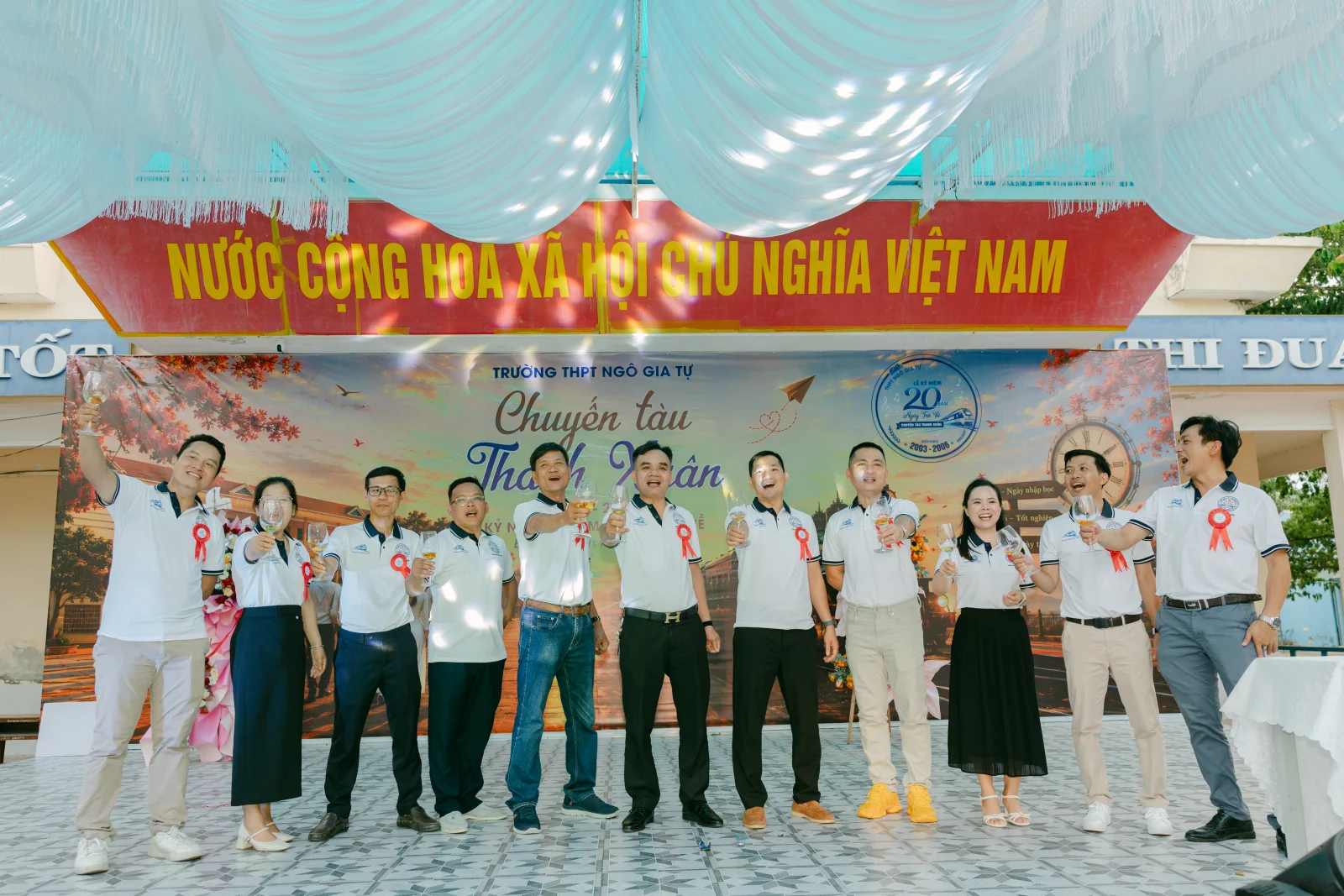 Ảnh lễ kỷ niệm 20 năm THPT Ngô Gia Tự, chụp ngày 08/08/2026