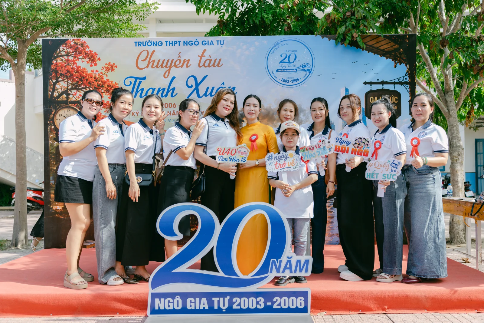 Ảnh lễ kỷ niệm 20 năm THPT Ngô Gia Tự, chụp ngày 08/08/2026