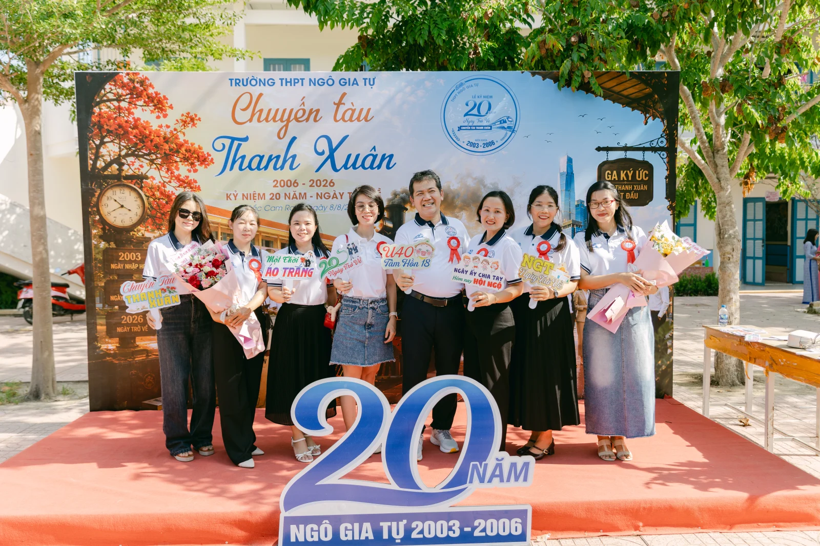 Ảnh lễ kỷ niệm 20 năm THPT Ngô Gia Tự, chụp ngày 08/08/2026