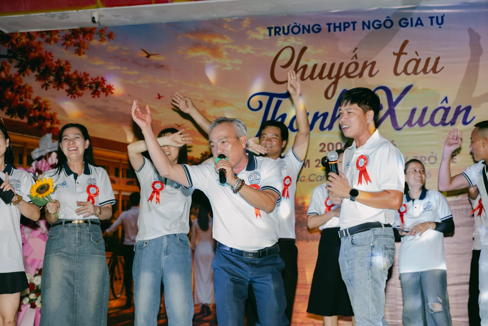 Ảnh lễ kỷ niệm 20 năm THPT Ngô Gia Tự, chụp ngày 08/08/2026