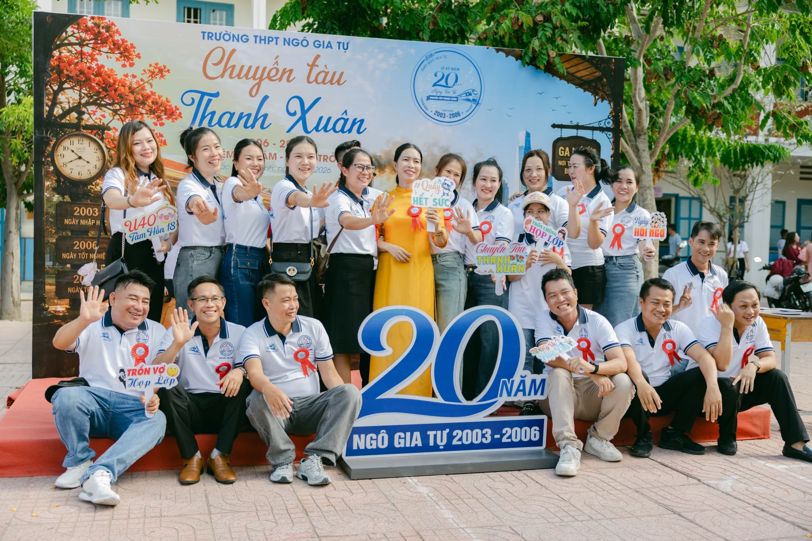 Ảnh lễ kỷ niệm 20 năm THPT Ngô Gia Tự, chụp ngày 08/08/2026