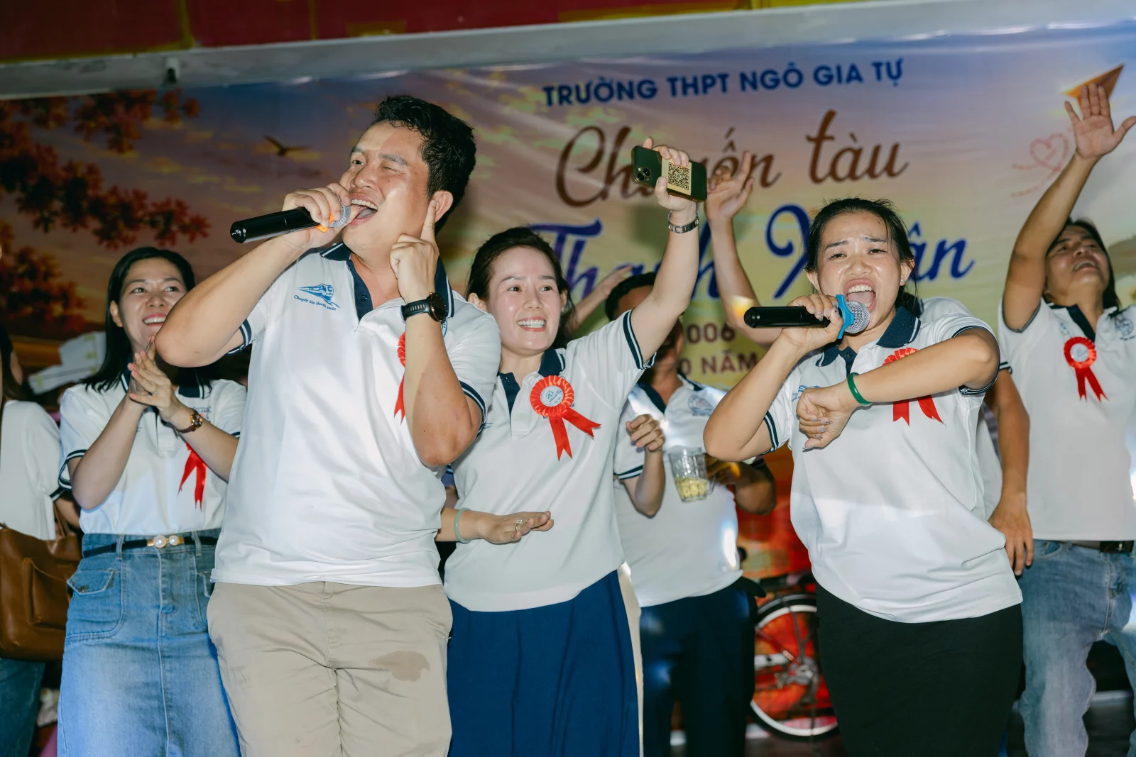 Ảnh lễ kỷ niệm 20 năm THPT Ngô Gia Tự, chụp ngày 08/08/2026