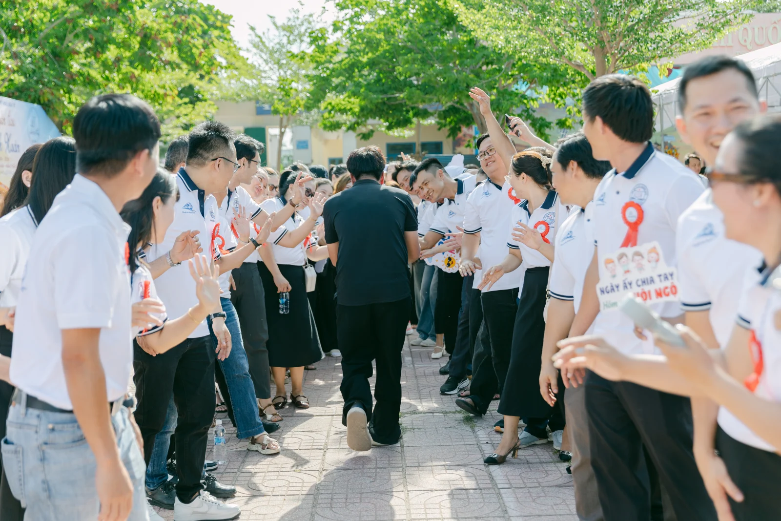 Ảnh lễ kỷ niệm 20 năm THPT Ngô Gia Tự, chụp ngày 08/08/2026