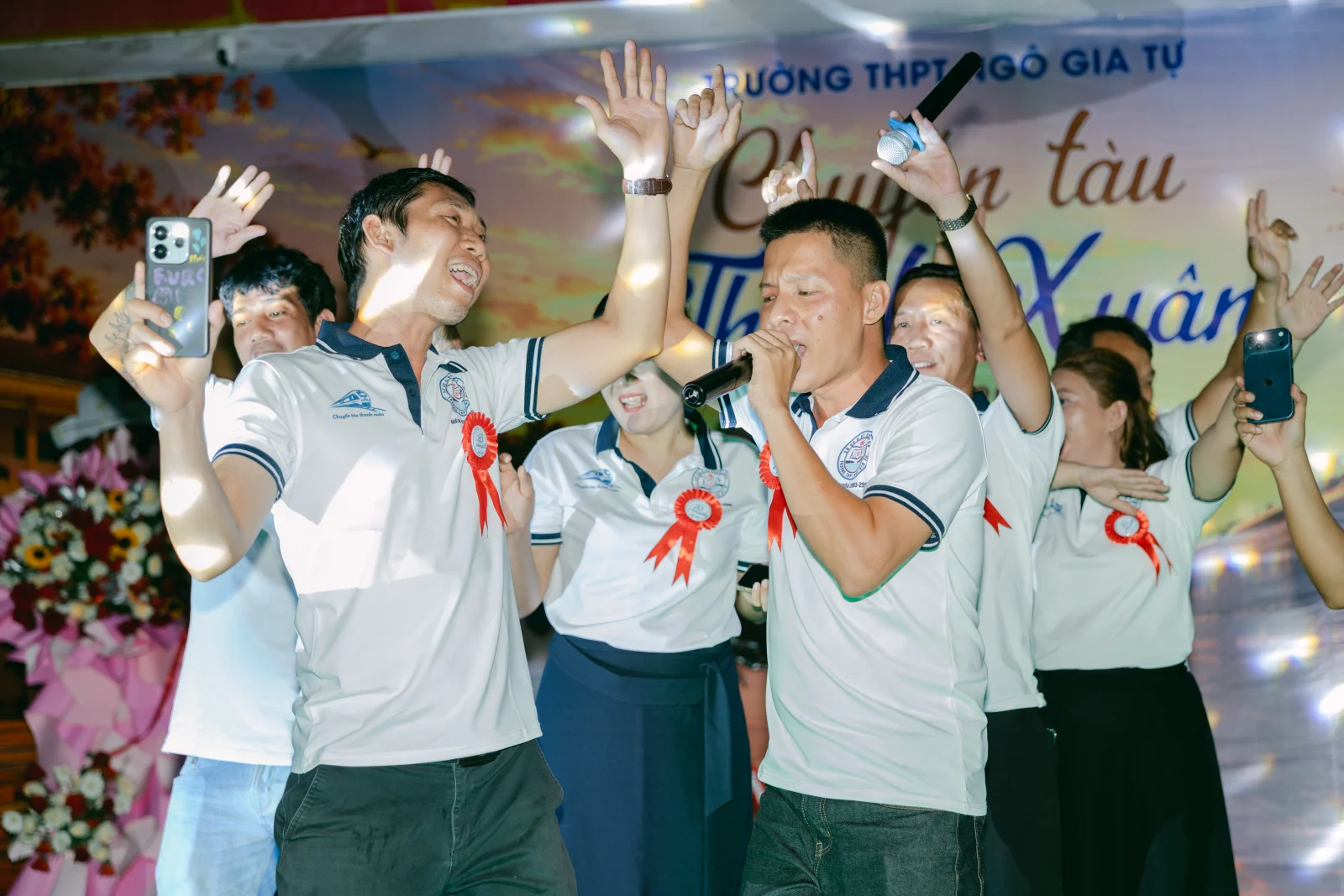 Ảnh lễ kỷ niệm 20 năm THPT Ngô Gia Tự, chụp ngày 08/08/2026
