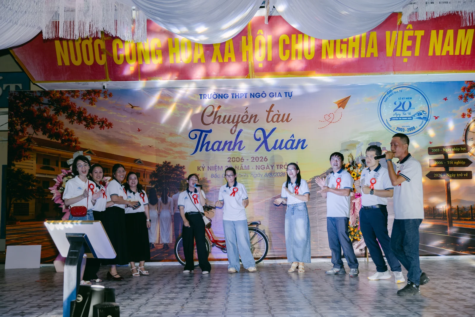 Ảnh lễ kỷ niệm 20 năm THPT Ngô Gia Tự, chụp ngày 08/08/2026
