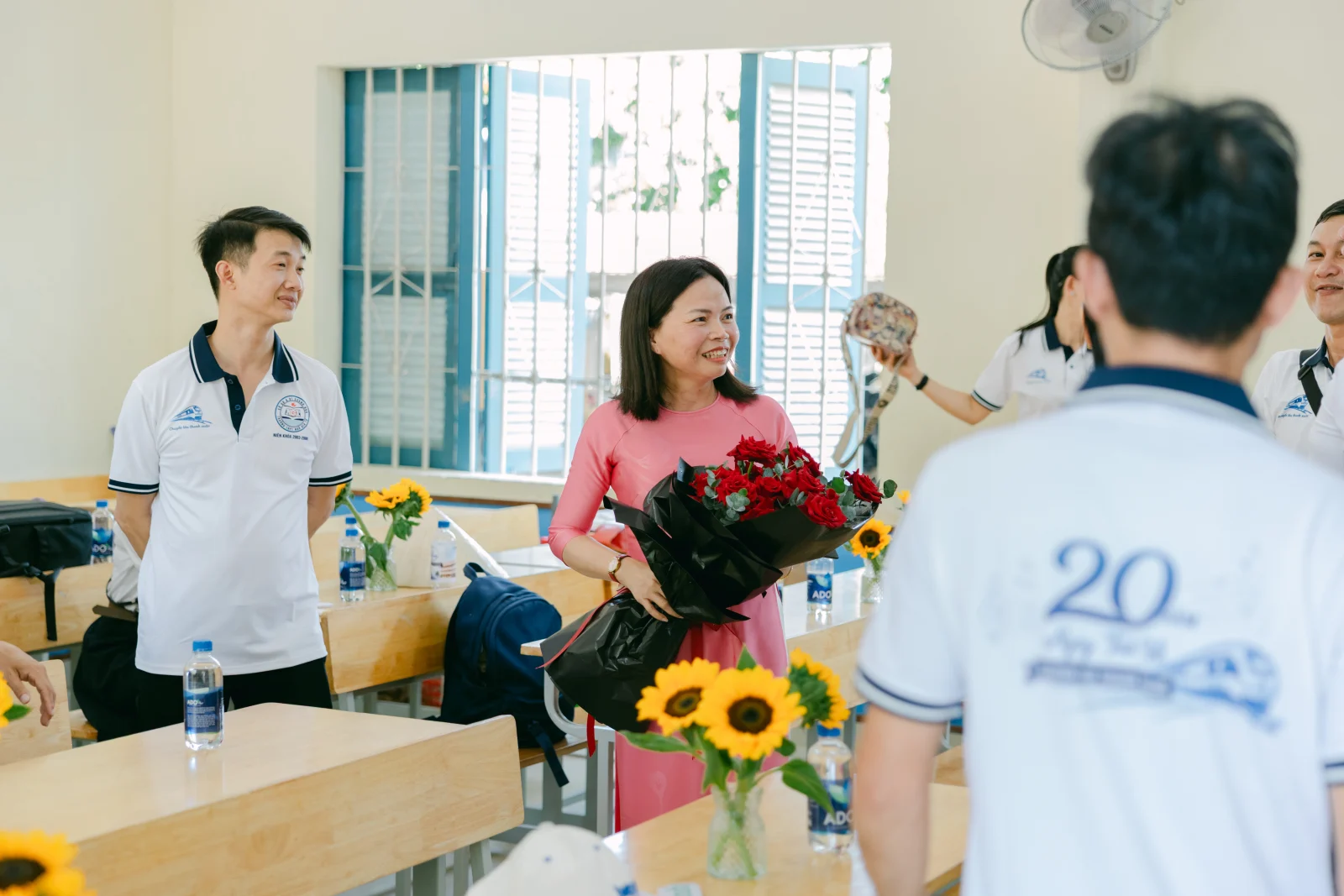 Ảnh lễ kỷ niệm 20 năm THPT Ngô Gia Tự, chụp ngày 08/08/2026
