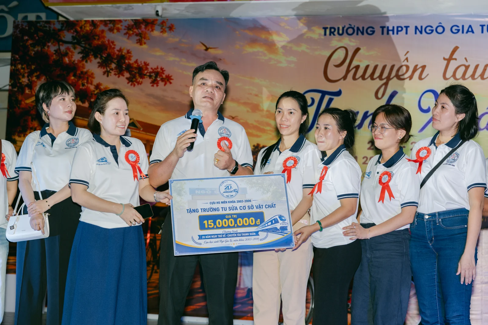 Ảnh lễ kỷ niệm 20 năm THPT Ngô Gia Tự, chụp ngày 08/08/2026