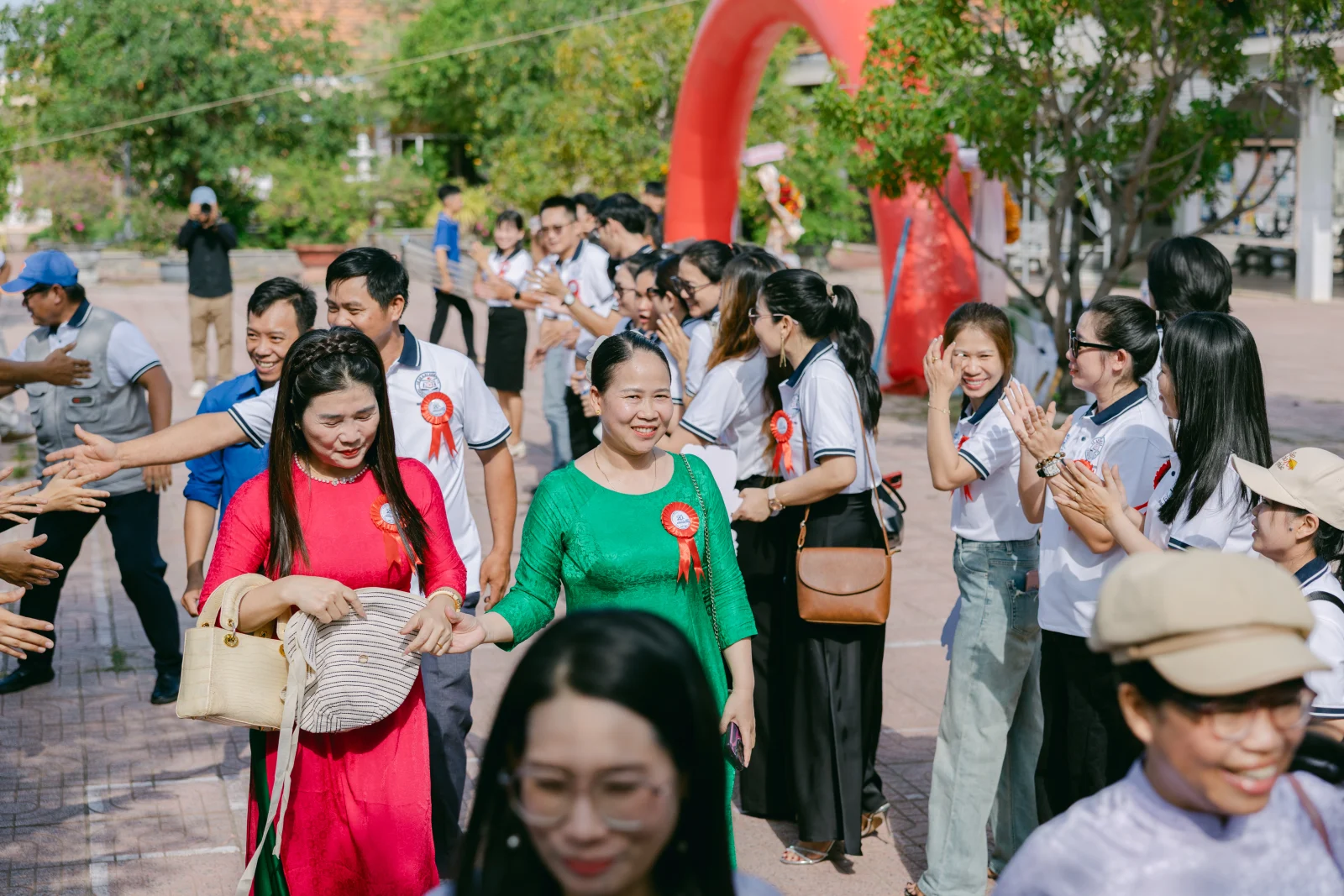 Ảnh lễ kỷ niệm 20 năm THPT Ngô Gia Tự, chụp ngày 08/08/2026