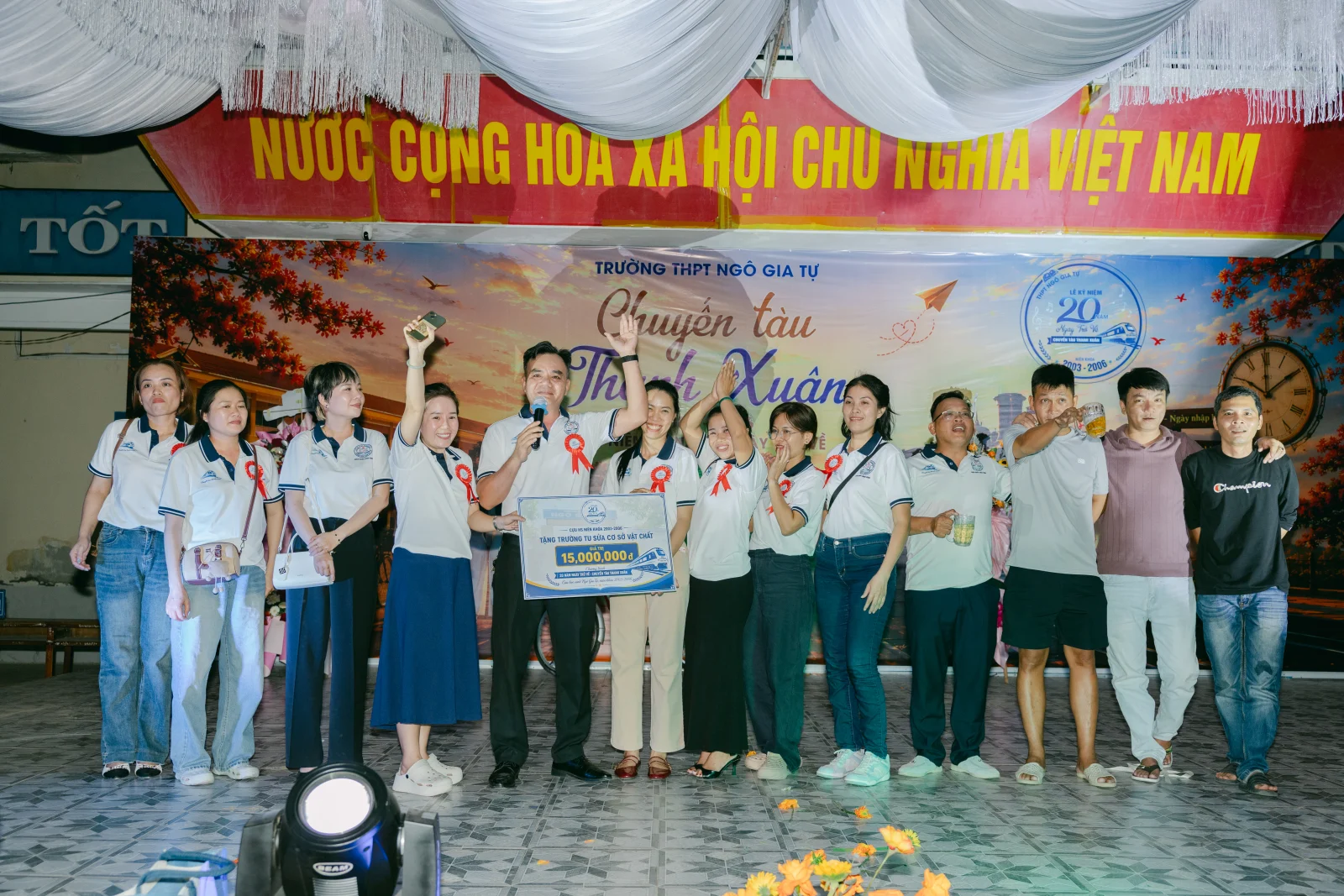 Ảnh lễ kỷ niệm 20 năm THPT Ngô Gia Tự, chụp ngày 08/08/2026