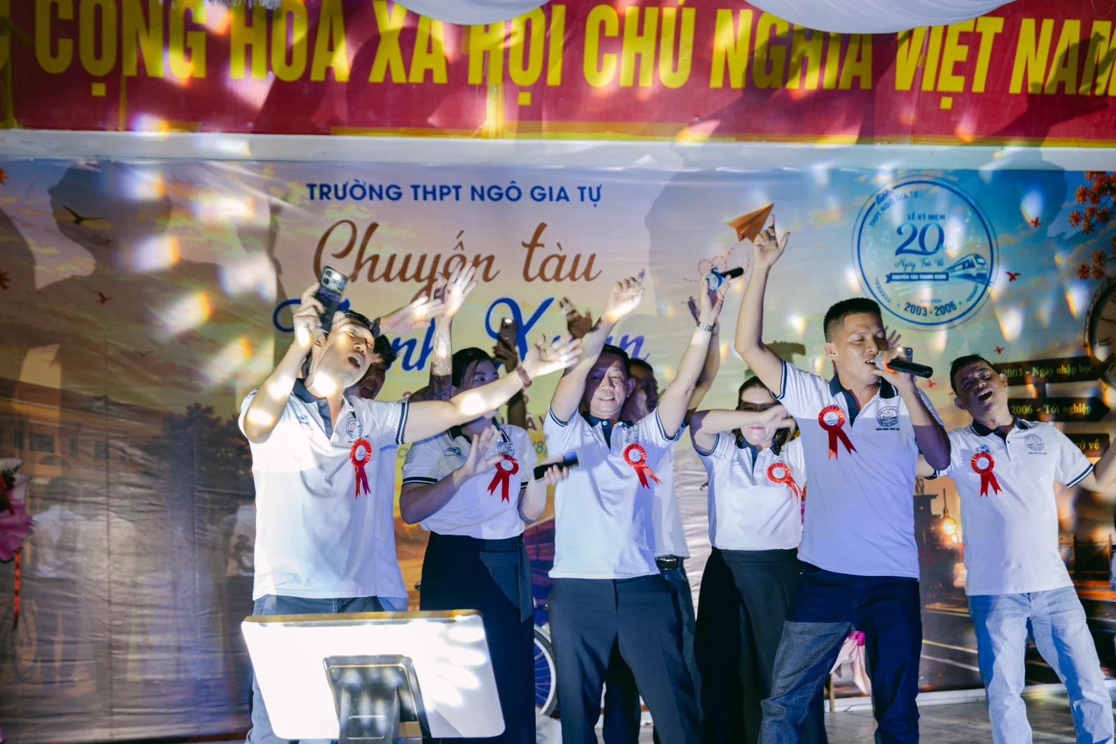 Ảnh lễ kỷ niệm 20 năm THPT Ngô Gia Tự, chụp ngày 08/08/2026