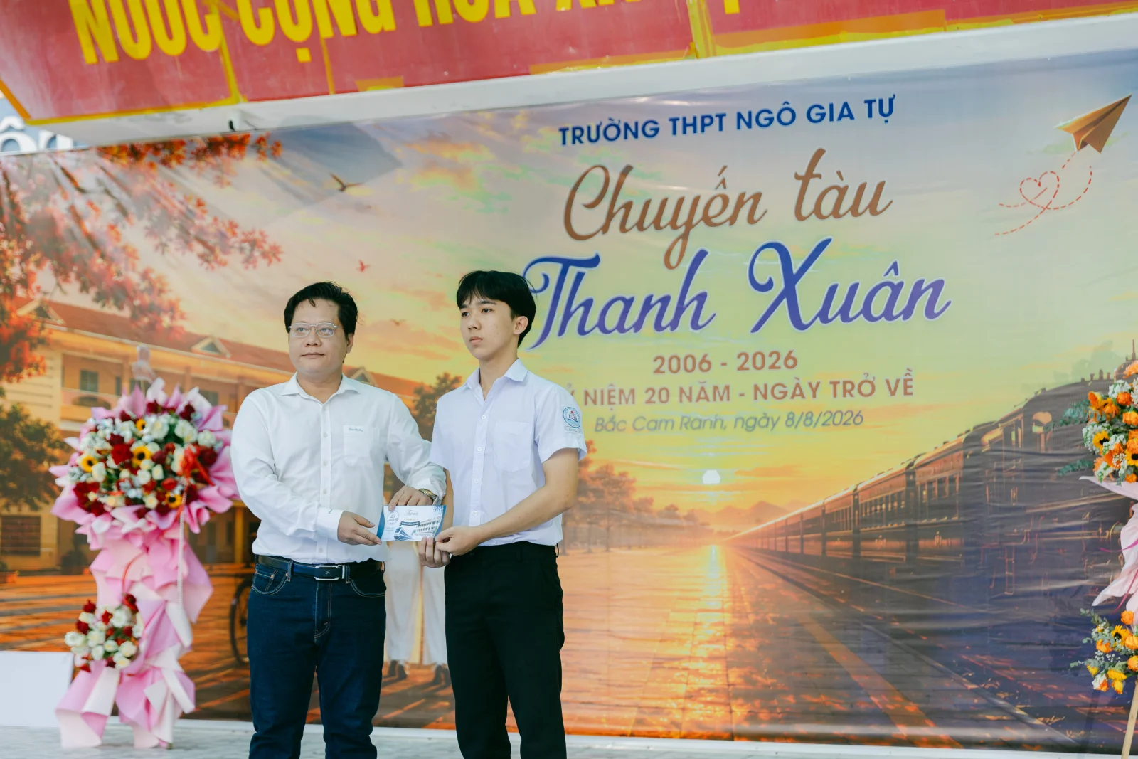 Ảnh lễ kỷ niệm 20 năm THPT Ngô Gia Tự, chụp ngày 08/08/2026