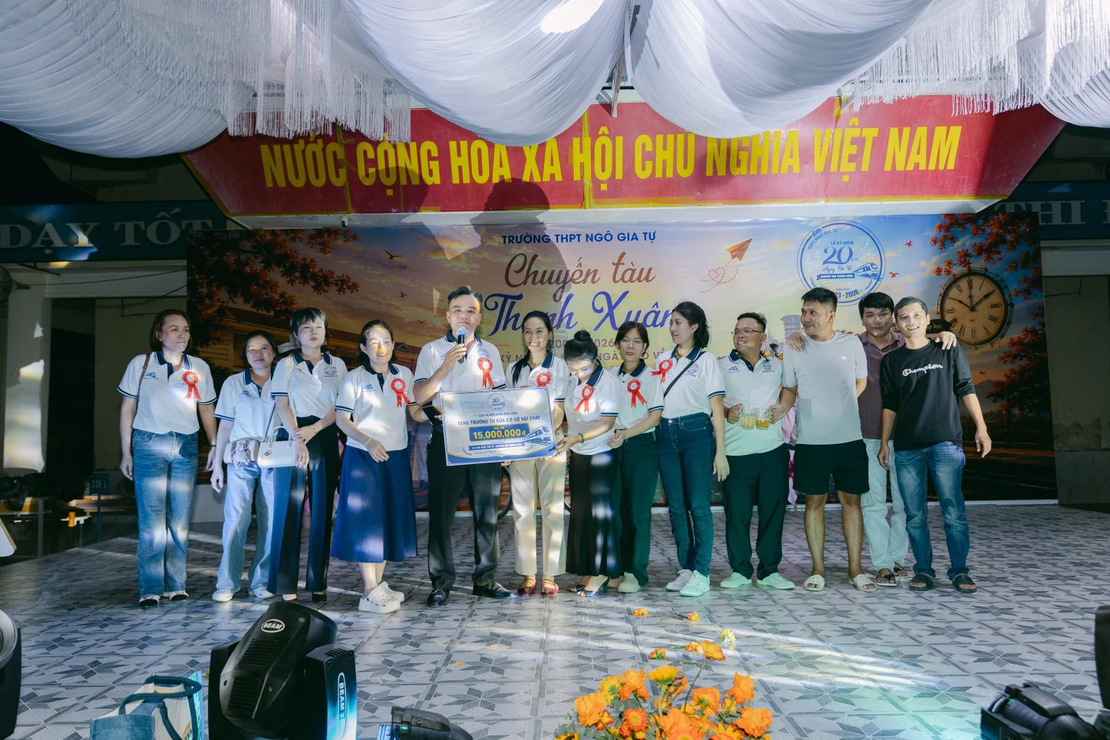 Ảnh lễ kỷ niệm 20 năm THPT Ngô Gia Tự, chụp ngày 08/08/2026