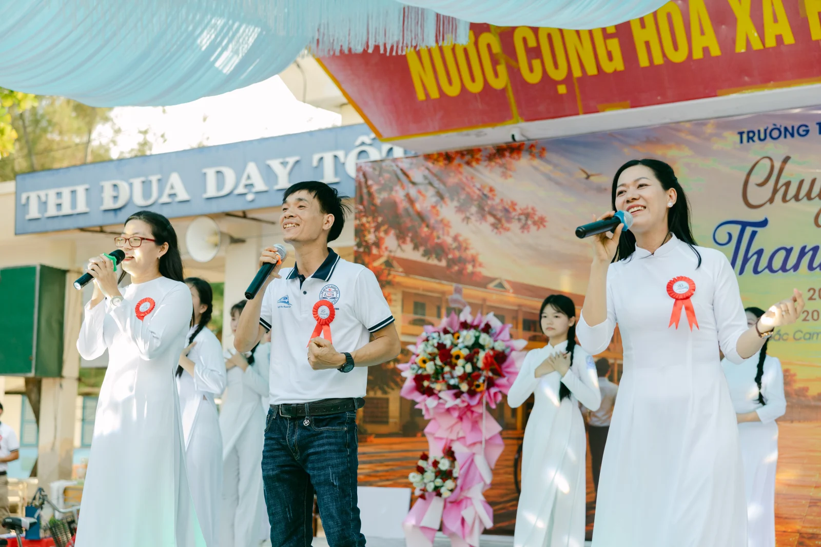 Ảnh lễ kỷ niệm 20 năm THPT Ngô Gia Tự, chụp ngày 08/08/2026