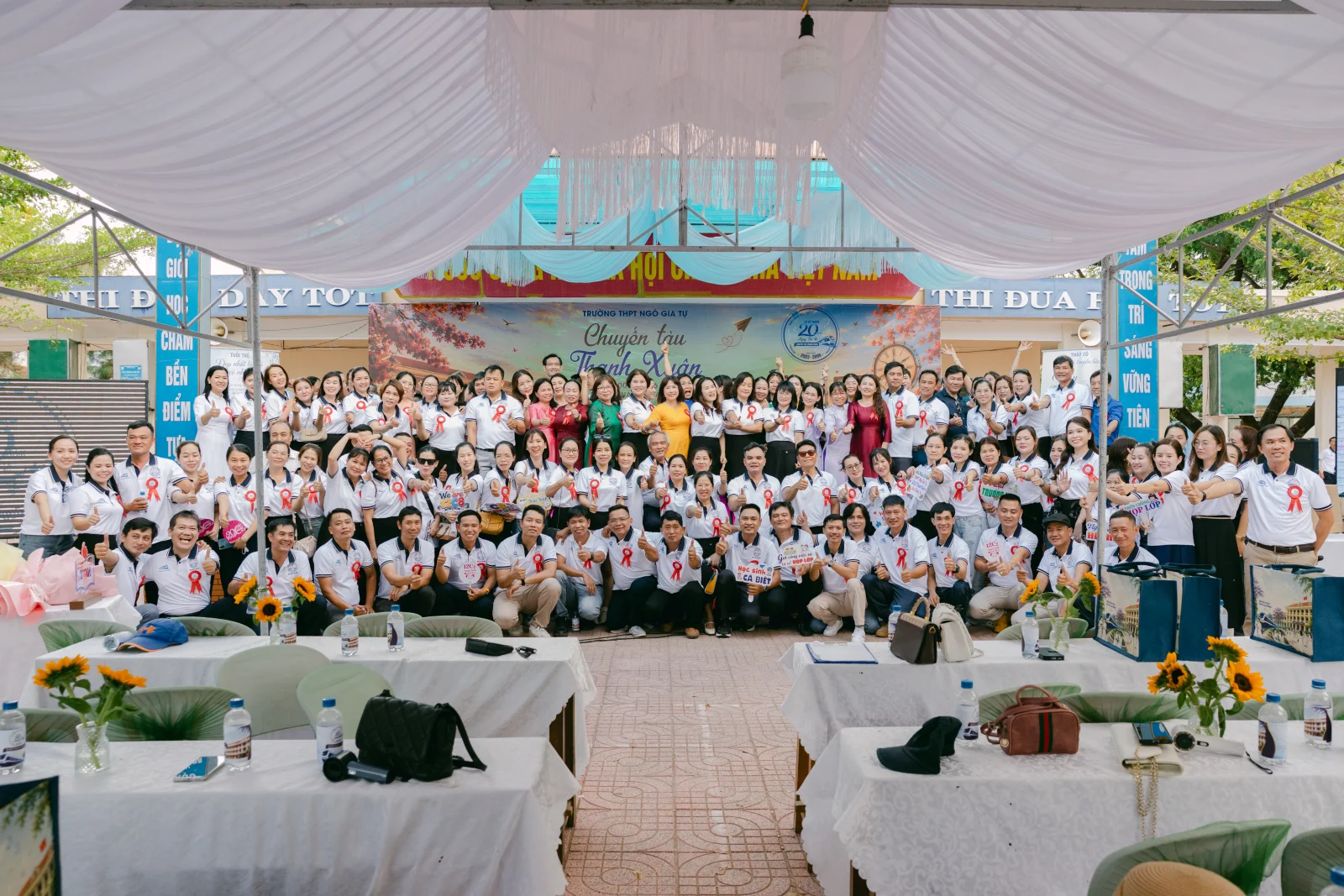 Ảnh lễ kỷ niệm 20 năm THPT Ngô Gia Tự, chụp ngày 08/08/2026