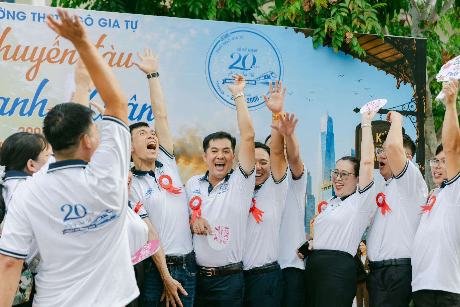 Ảnh lễ kỷ niệm 20 năm THPT Ngô Gia Tự, chụp ngày 08/08/2026