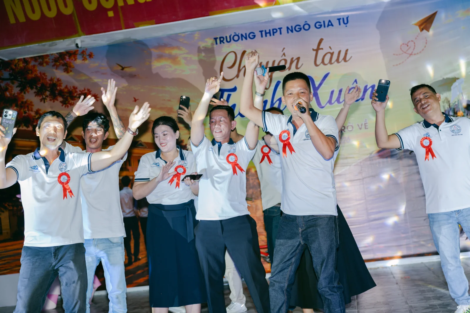 Ảnh lễ kỷ niệm 20 năm THPT Ngô Gia Tự, chụp ngày 08/08/2026