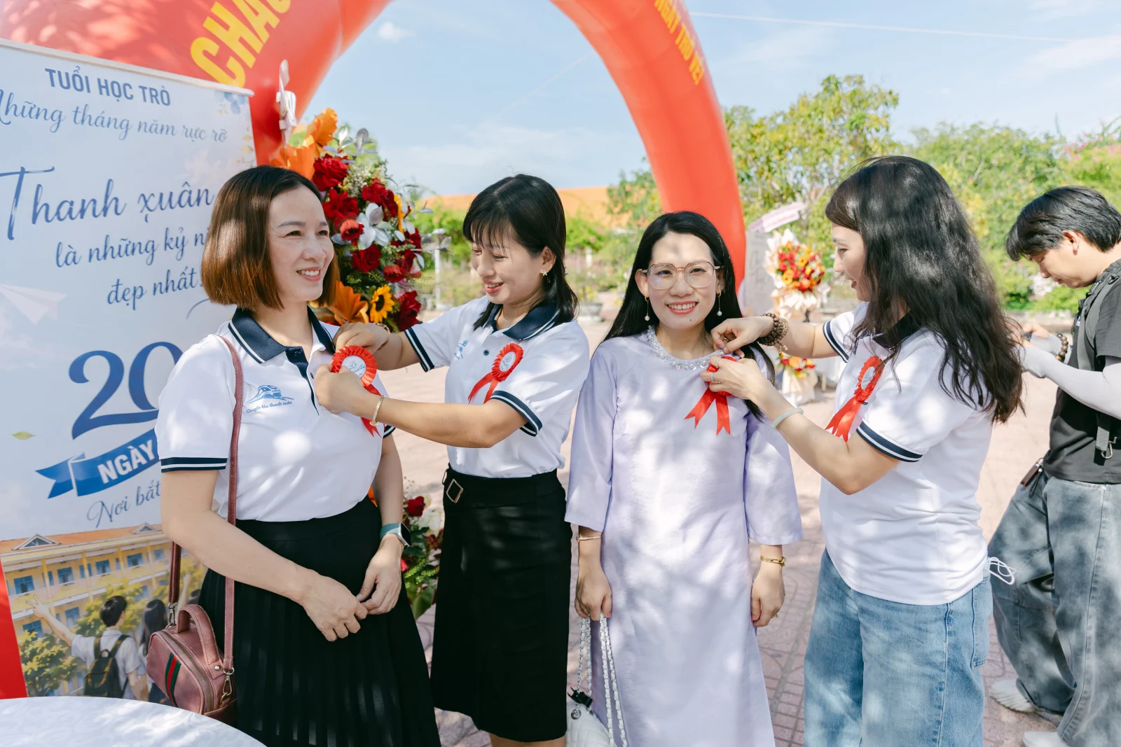 Ảnh lễ kỷ niệm 20 năm THPT Ngô Gia Tự, chụp ngày 08/08/2026