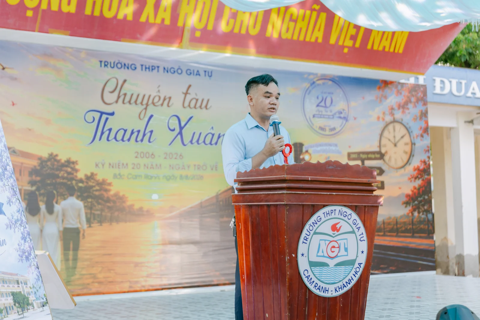 Ảnh lễ kỷ niệm 20 năm THPT Ngô Gia Tự, chụp ngày 08/08/2026