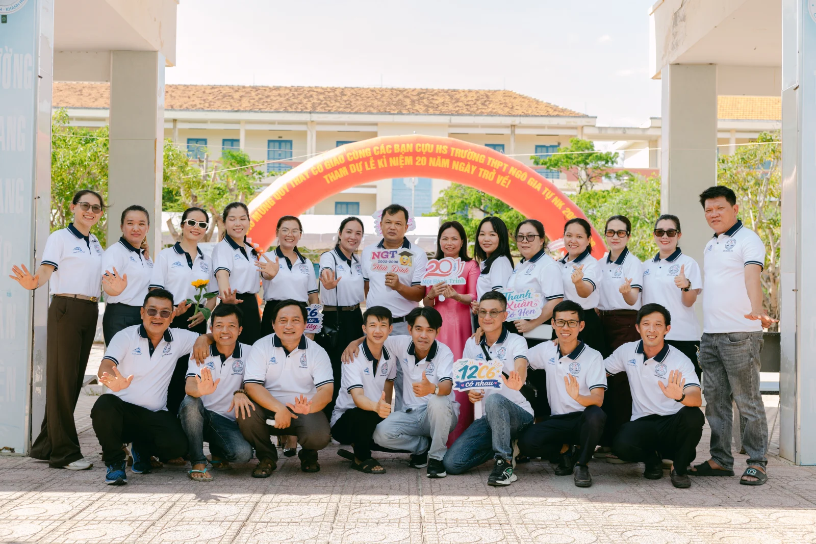 Ảnh lễ kỷ niệm 20 năm THPT Ngô Gia Tự, chụp ngày 08/08/2026