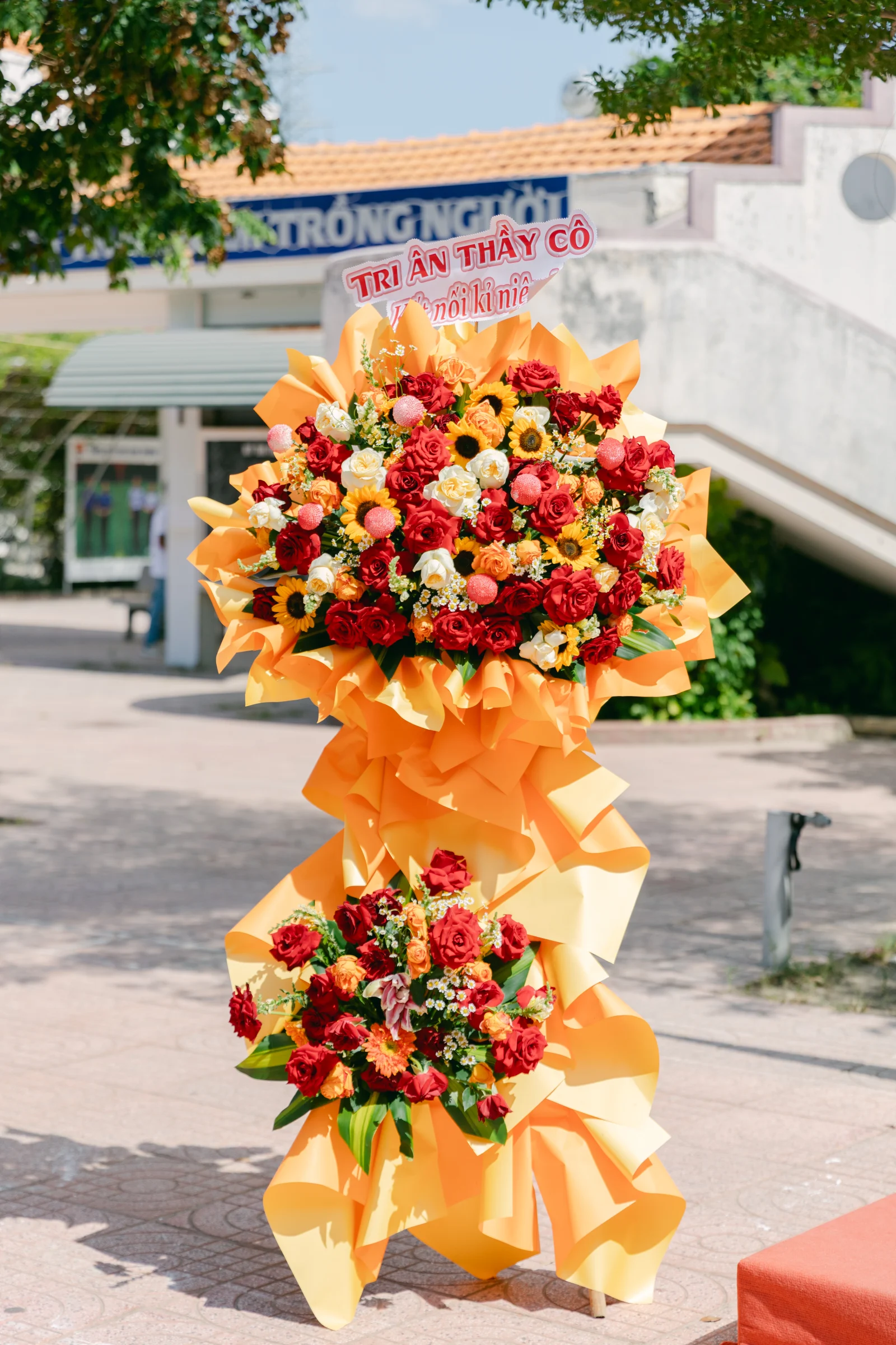Ảnh lễ kỷ niệm 20 năm THPT Ngô Gia Tự, chụp ngày 08/08/2026