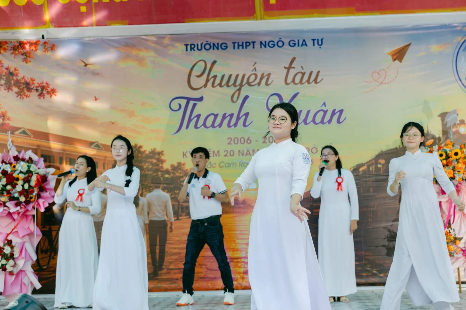 Ảnh lễ kỷ niệm 20 năm THPT Ngô Gia Tự, chụp ngày 08/08/2026