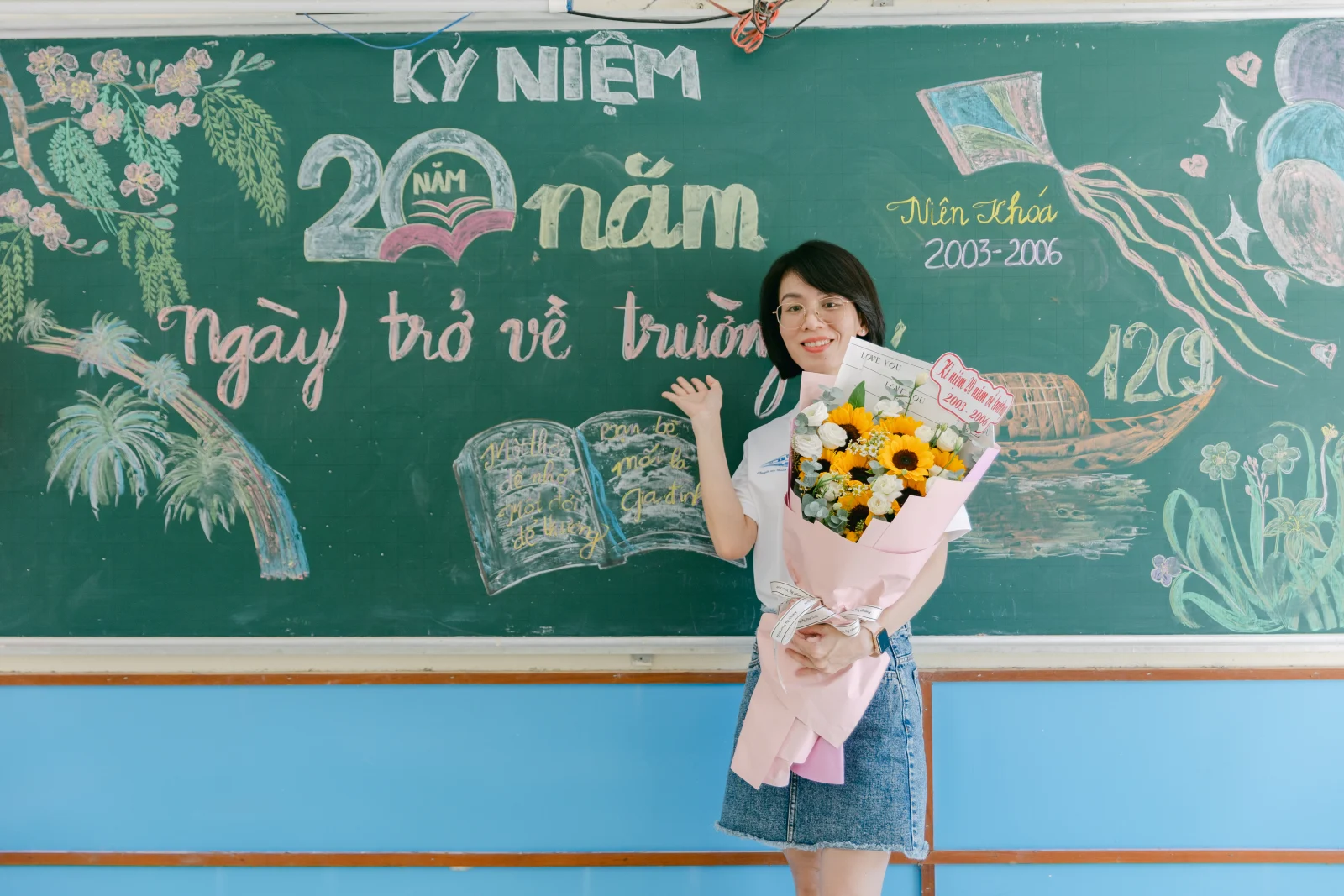 Ảnh lễ kỷ niệm 20 năm THPT Ngô Gia Tự, chụp ngày 08/08/2026