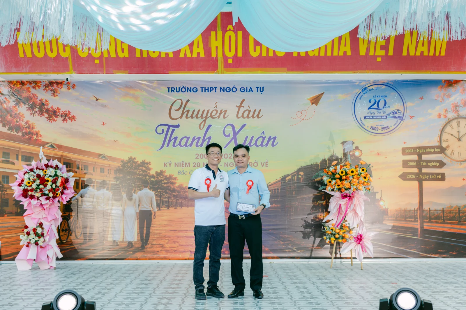 Ảnh lễ kỷ niệm 20 năm THPT Ngô Gia Tự, chụp ngày 08/08/2026