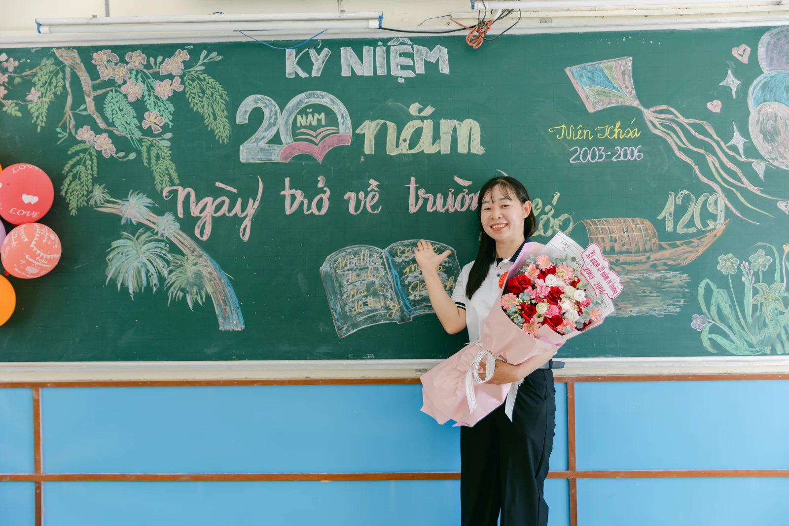 Ảnh lễ kỷ niệm 20 năm THPT Ngô Gia Tự, chụp ngày 08/08/2026