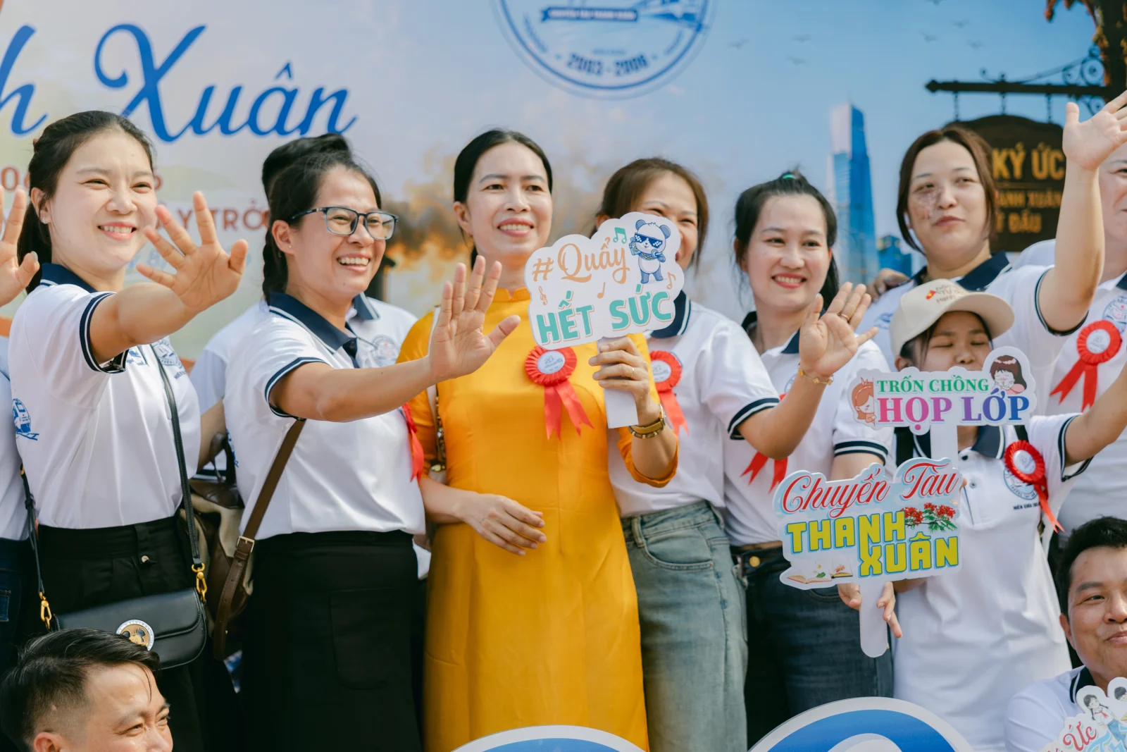 Ảnh lễ kỷ niệm 20 năm THPT Ngô Gia Tự, chụp ngày 08/08/2026