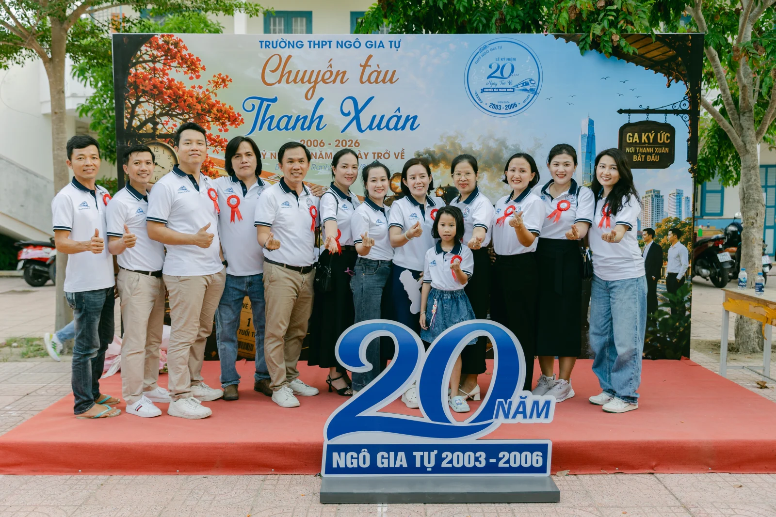 Ảnh lễ kỷ niệm 20 năm THPT Ngô Gia Tự, chụp ngày 08/08/2026