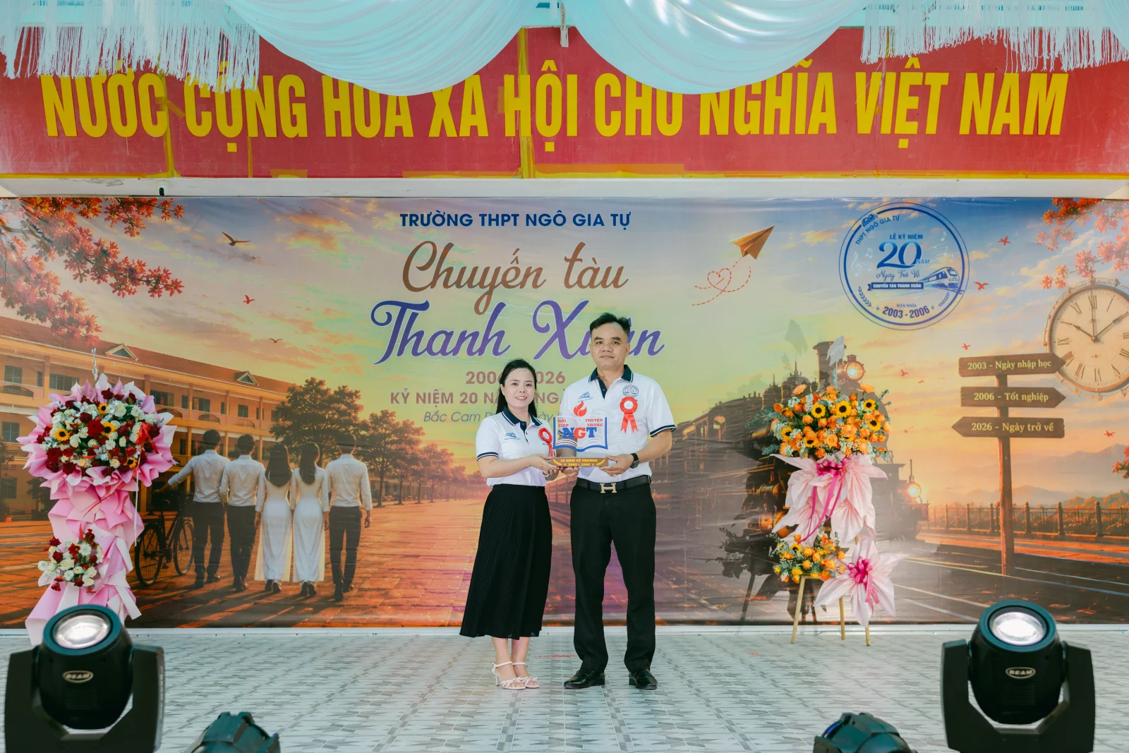 Ảnh lễ kỷ niệm 20 năm THPT Ngô Gia Tự, chụp ngày 08/08/2026