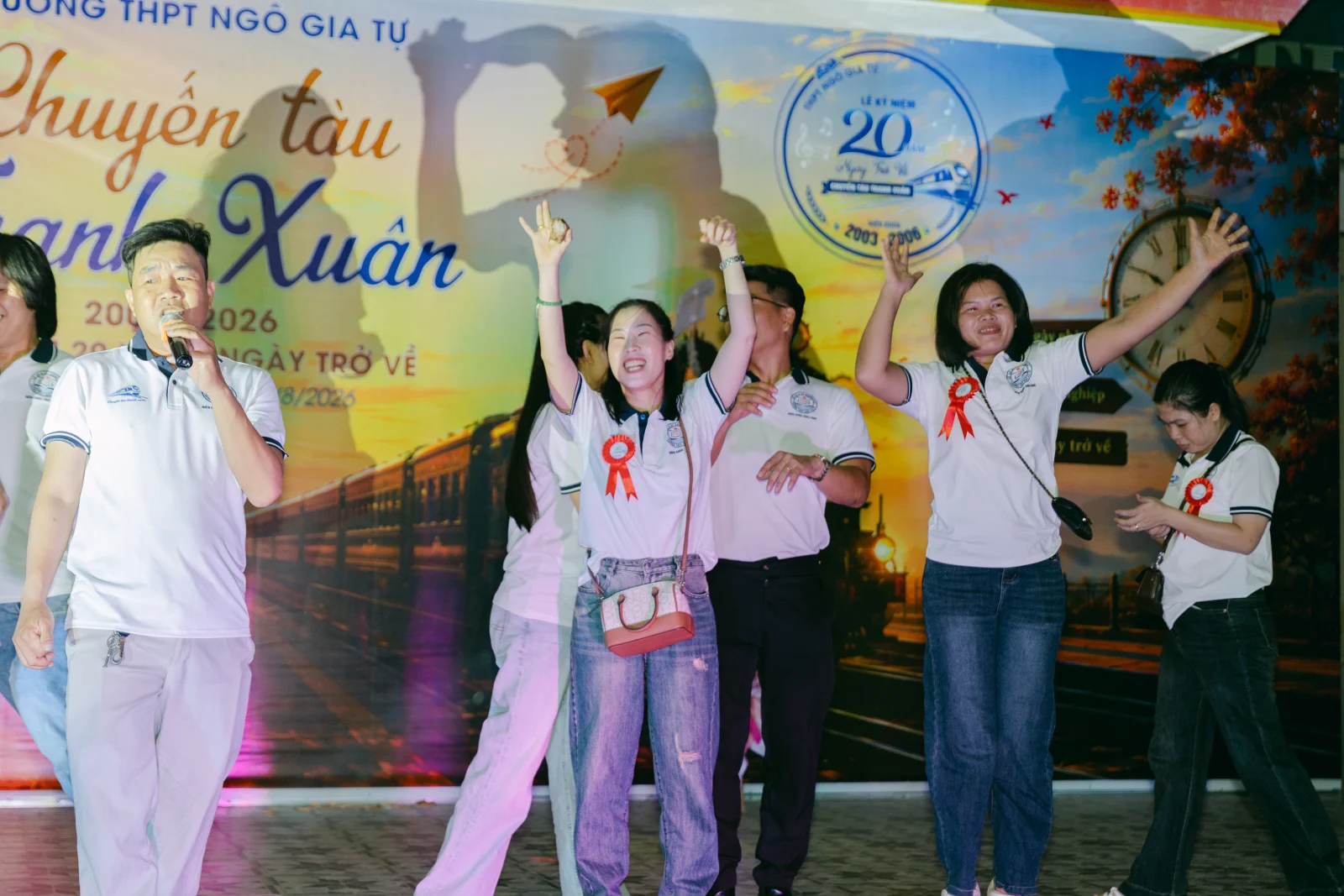 Ảnh lễ kỷ niệm 20 năm THPT Ngô Gia Tự, chụp ngày 08/08/2026