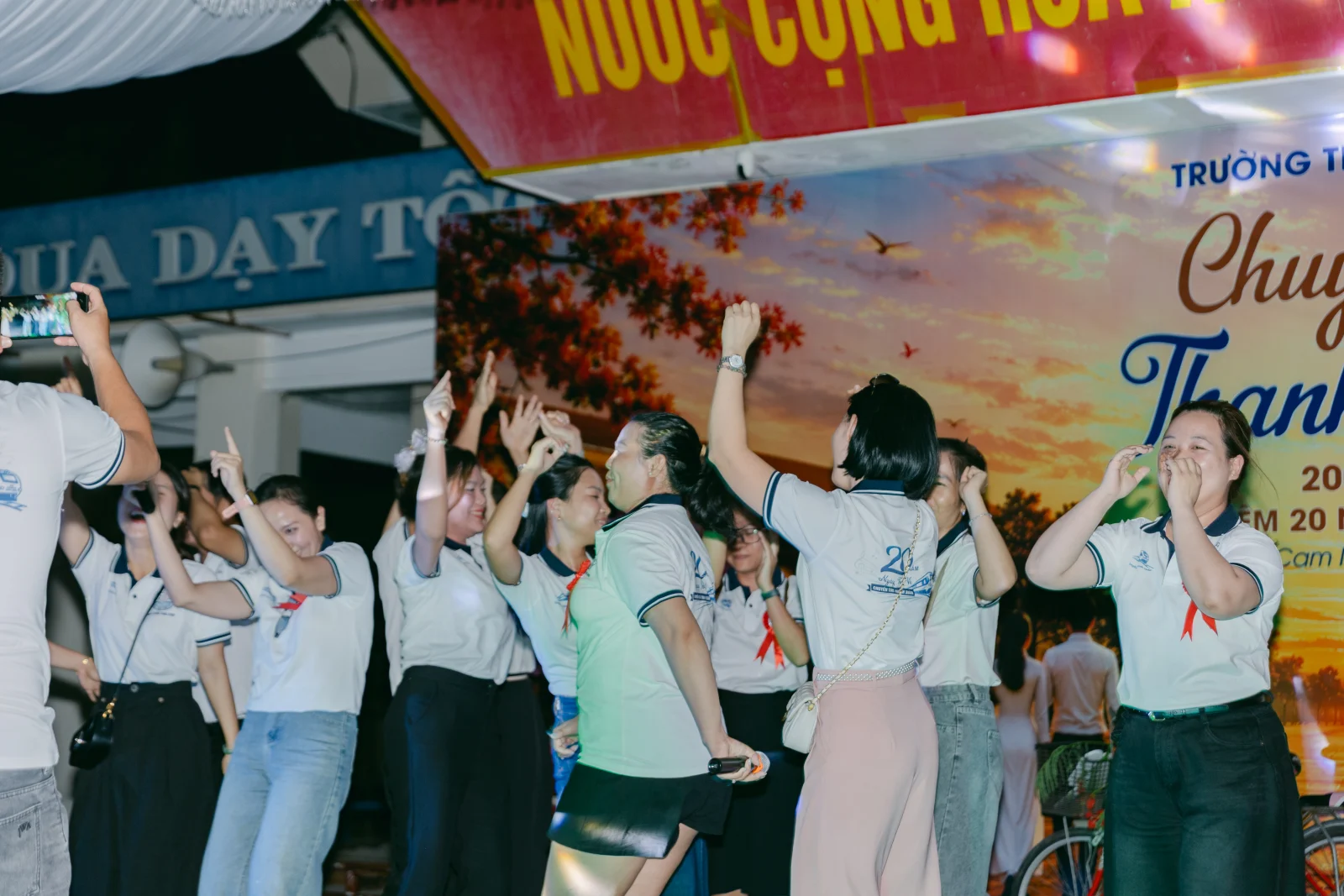 Ảnh lễ kỷ niệm 20 năm THPT Ngô Gia Tự, chụp ngày 08/08/2026