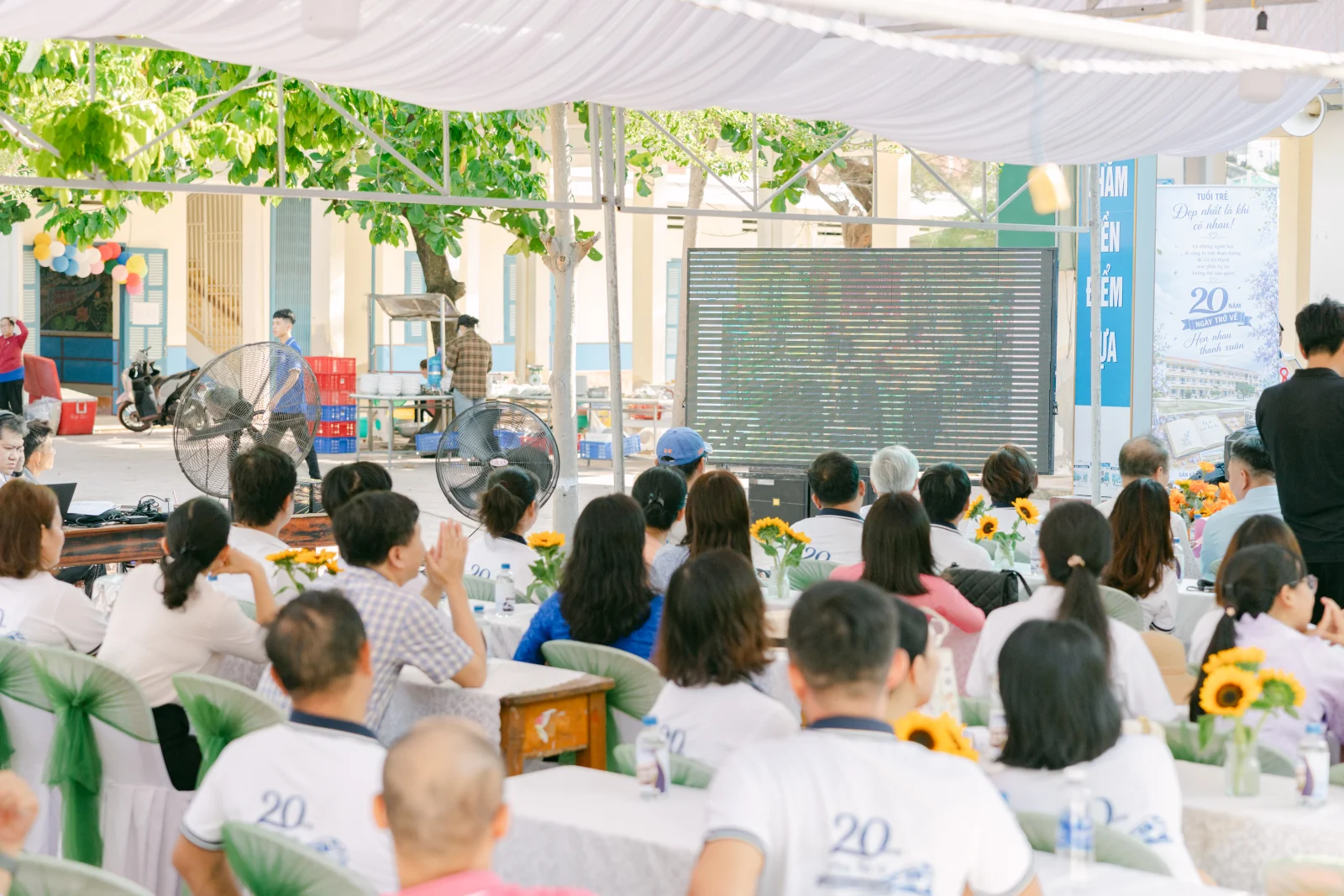 Ảnh lễ kỷ niệm 20 năm THPT Ngô Gia Tự, chụp ngày 08/08/2026