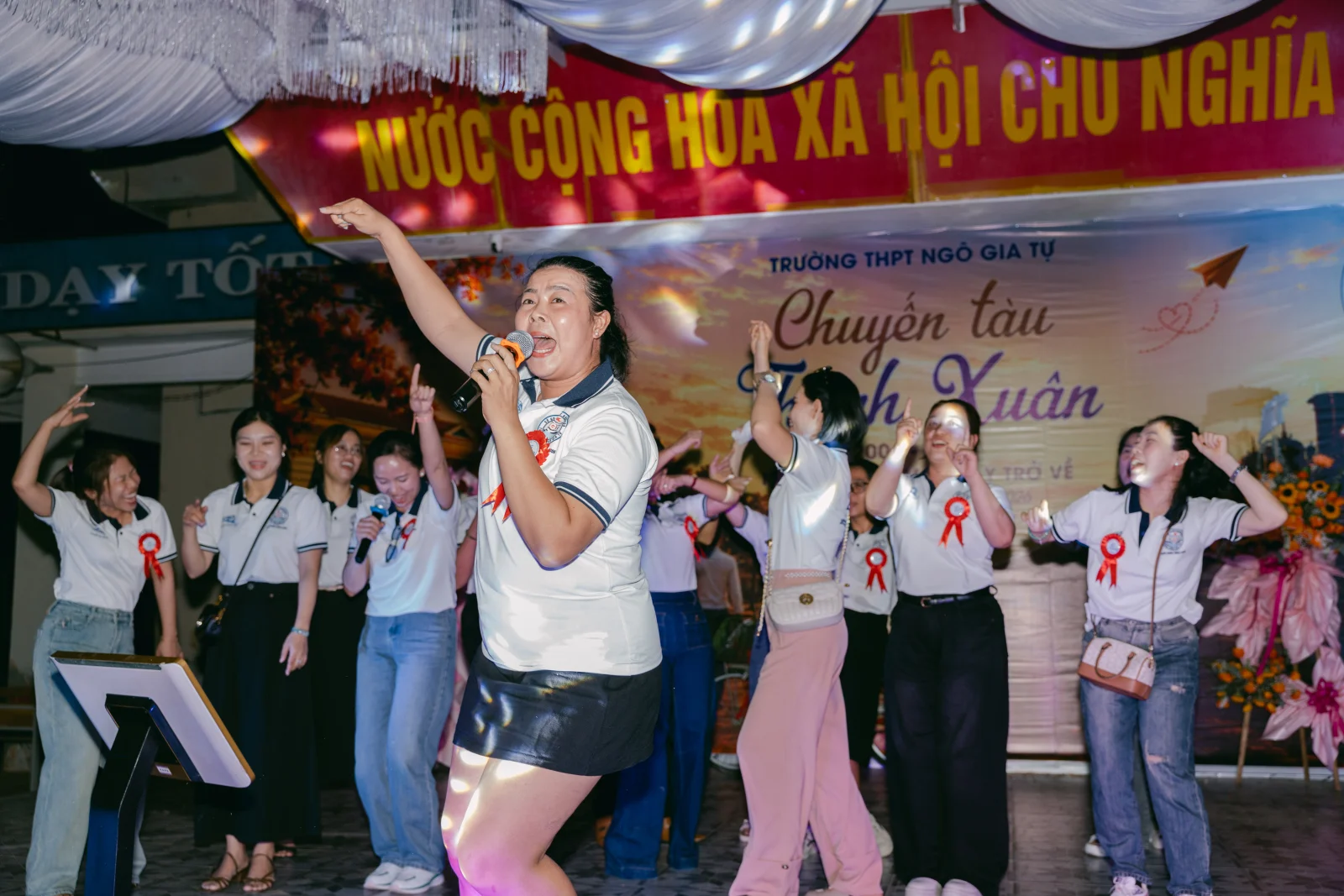 Ảnh lễ kỷ niệm 20 năm THPT Ngô Gia Tự, chụp ngày 08/08/2026