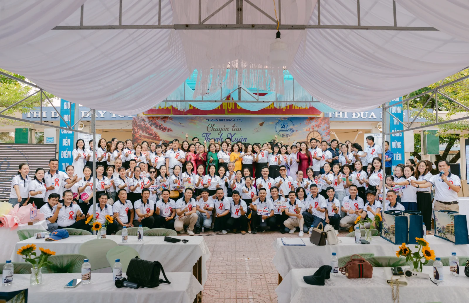 Ảnh lễ kỷ niệm 20 năm THPT Ngô Gia Tự, chụp ngày 08/08/2026