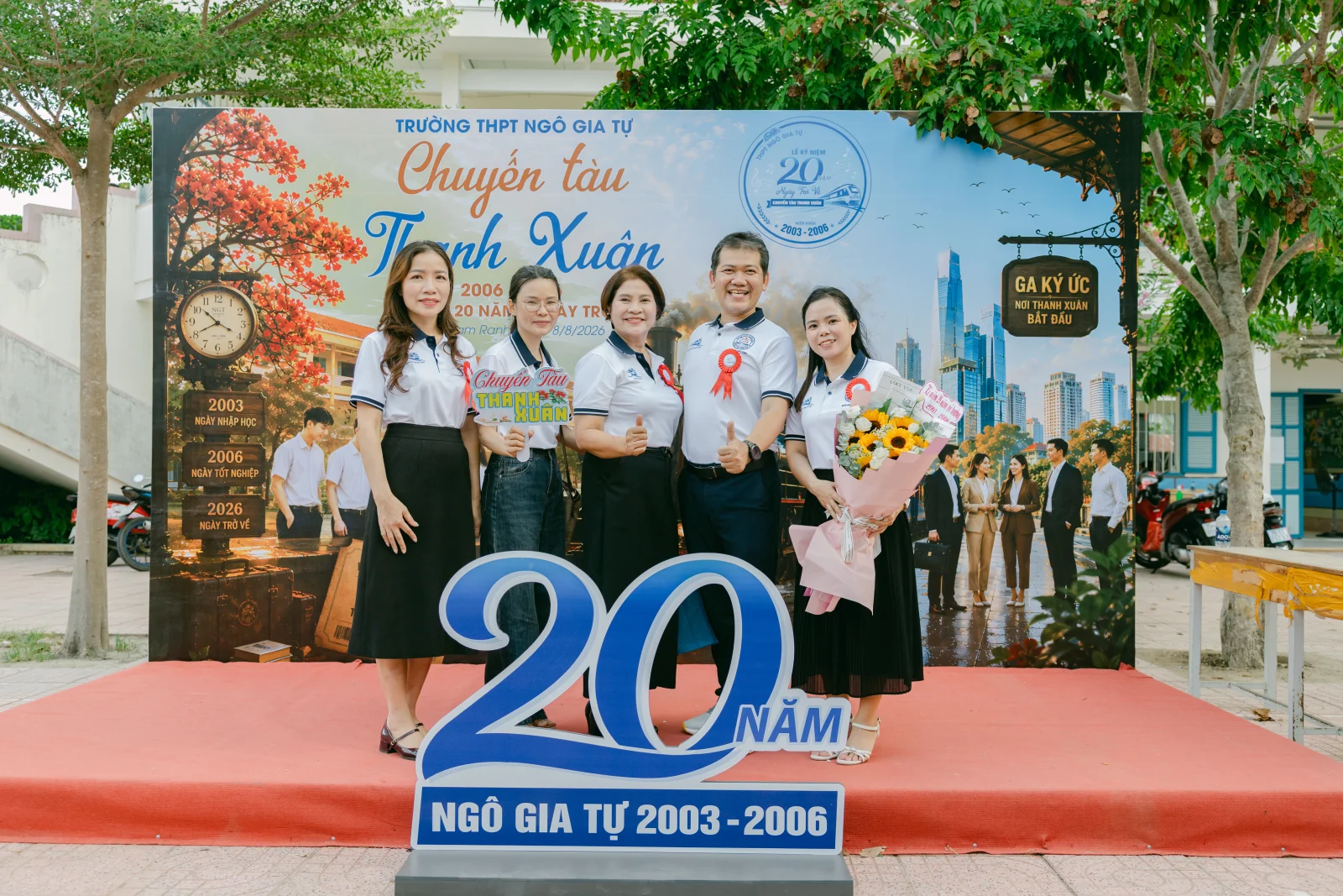 Ảnh lễ kỷ niệm 20 năm THPT Ngô Gia Tự, chụp ngày 08/08/2026