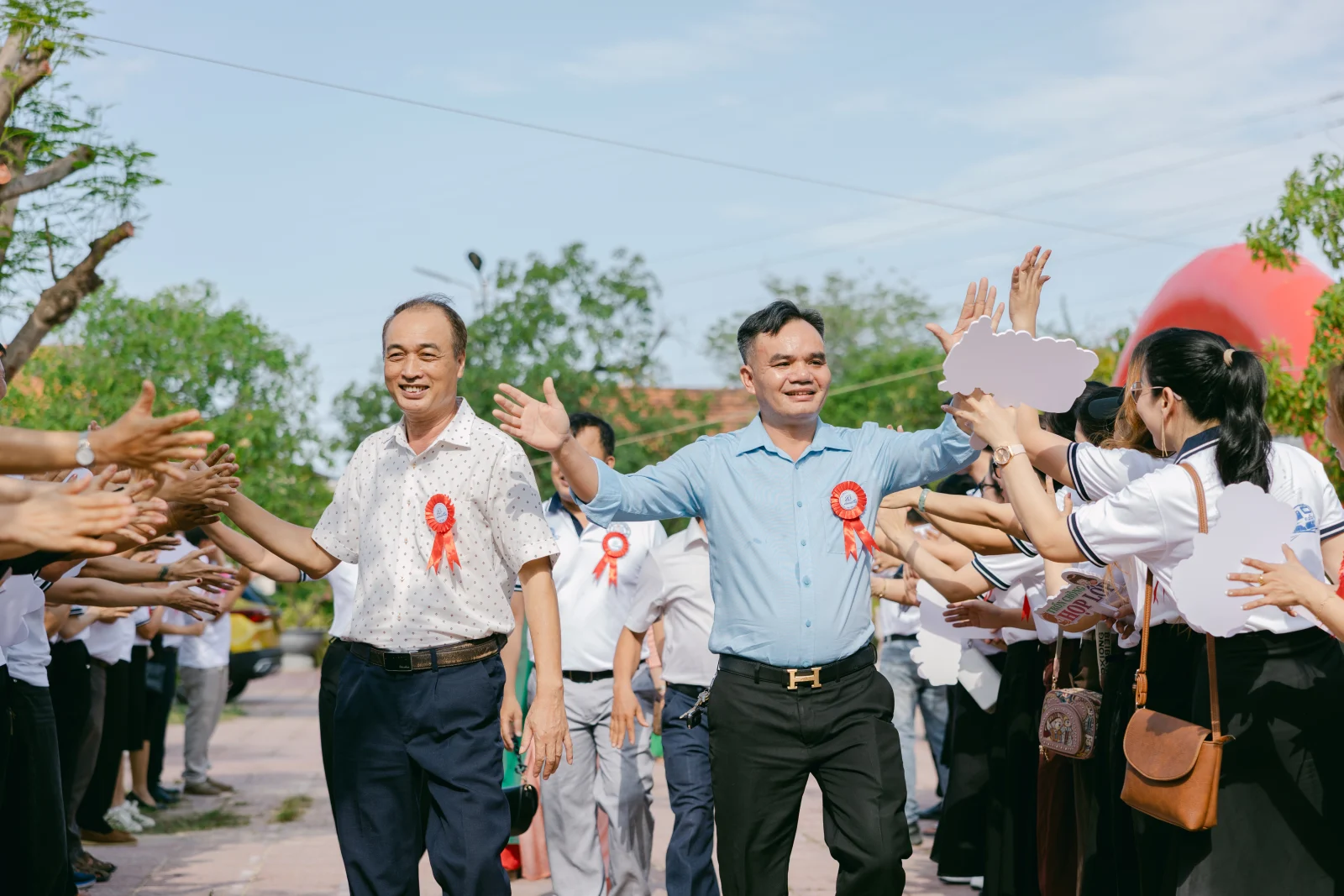 Ảnh lễ kỷ niệm 20 năm THPT Ngô Gia Tự, chụp ngày 08/08/2026