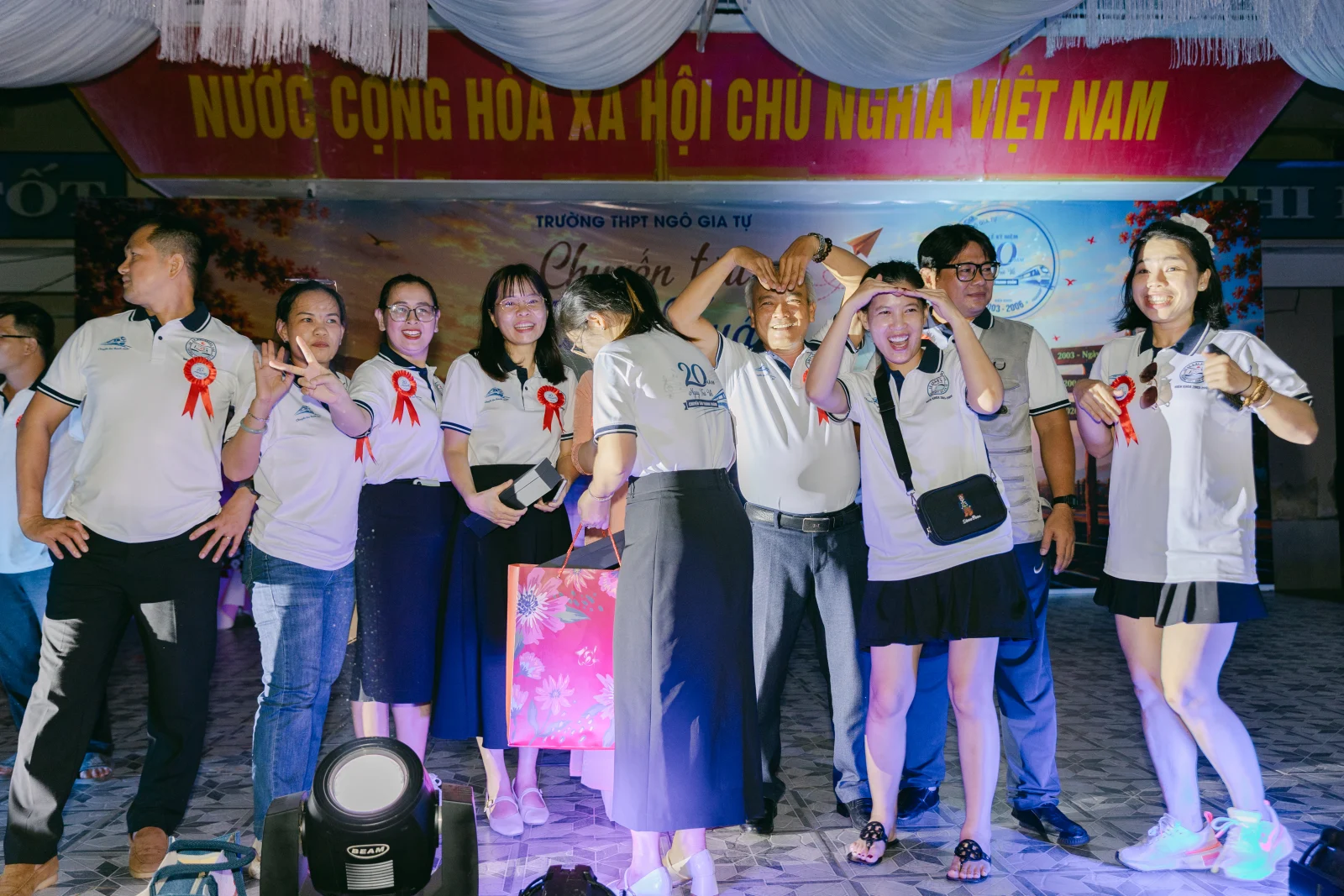 Ảnh lễ kỷ niệm 20 năm THPT Ngô Gia Tự, chụp ngày 08/08/2026