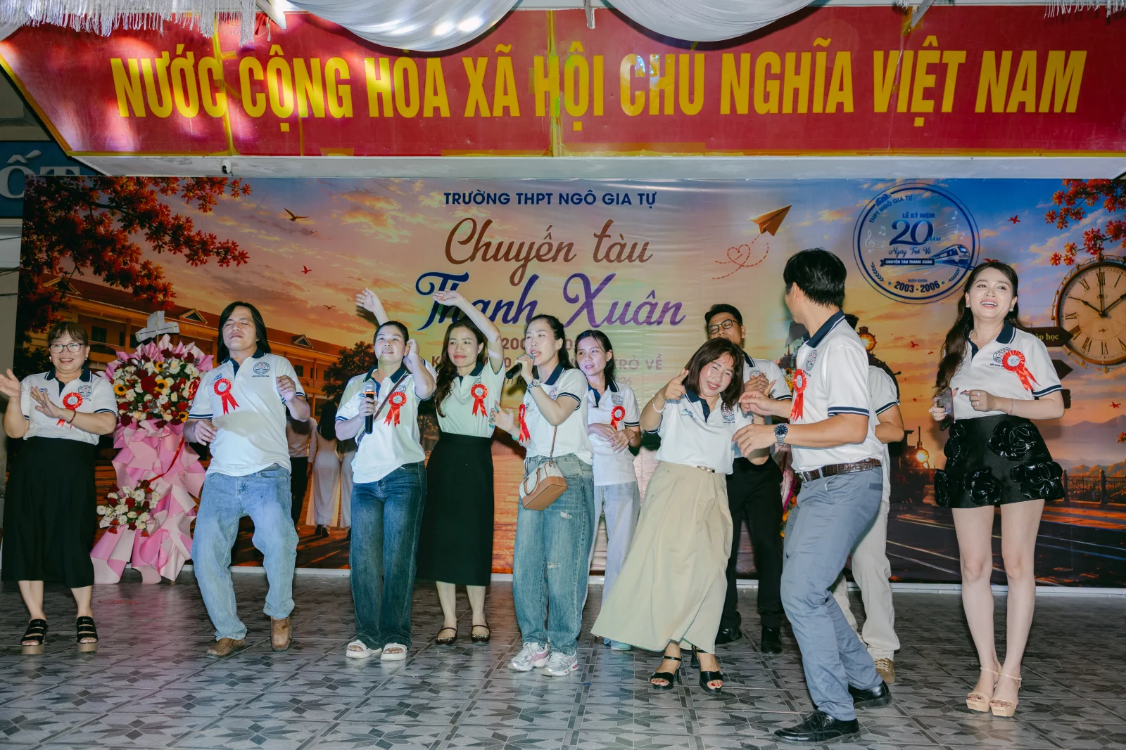 Ảnh lễ kỷ niệm 20 năm THPT Ngô Gia Tự, chụp ngày 08/08/2026