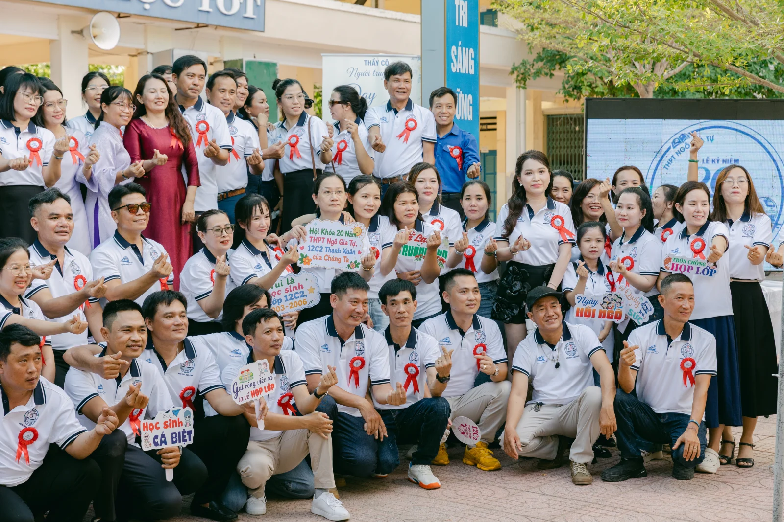 Ảnh lễ kỷ niệm 20 năm THPT Ngô Gia Tự, chụp ngày 08/08/2026