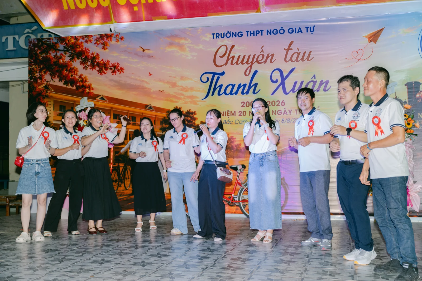 Ảnh lễ kỷ niệm 20 năm THPT Ngô Gia Tự, chụp ngày 08/08/2026