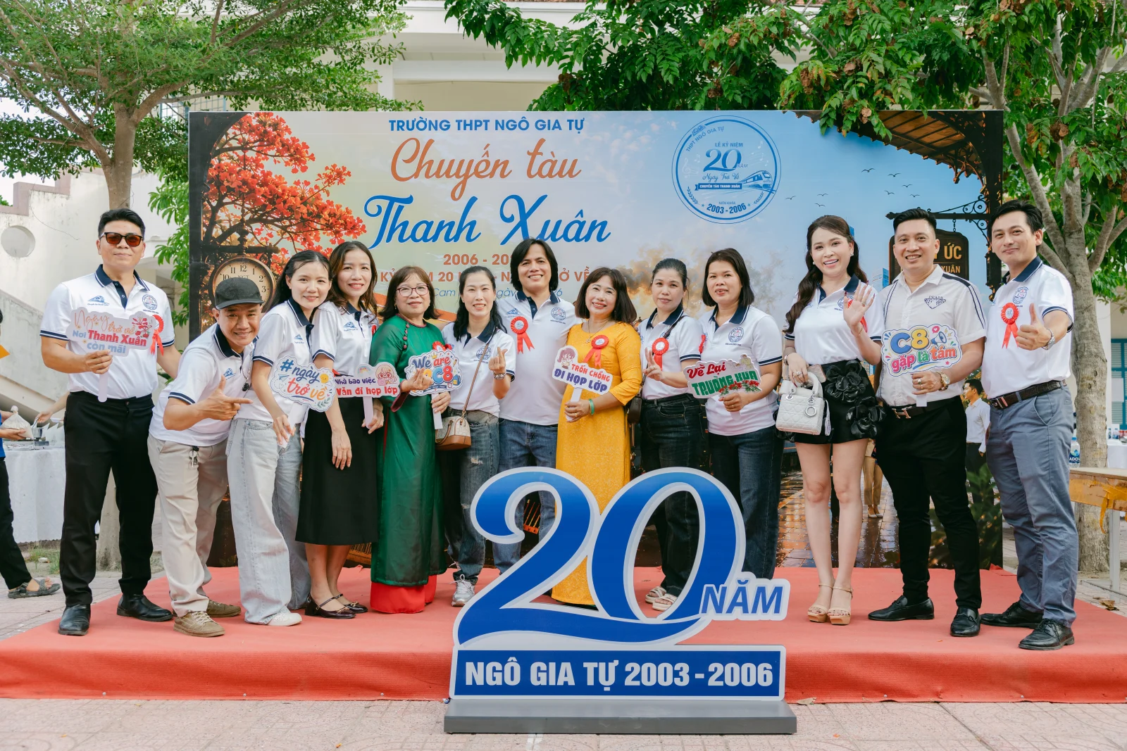 Ảnh lễ kỷ niệm 20 năm THPT Ngô Gia Tự, chụp ngày 08/08/2026